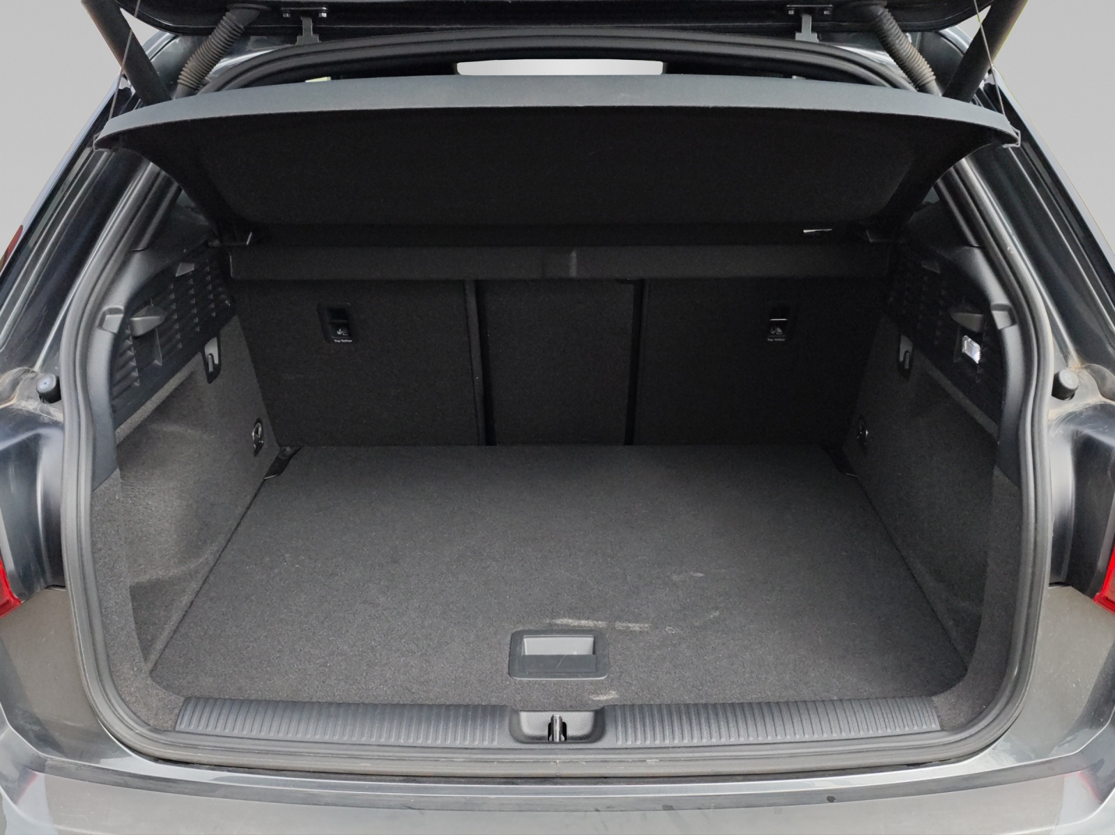 AUDI SQ2 TFSI quattro S-tronic-image-11