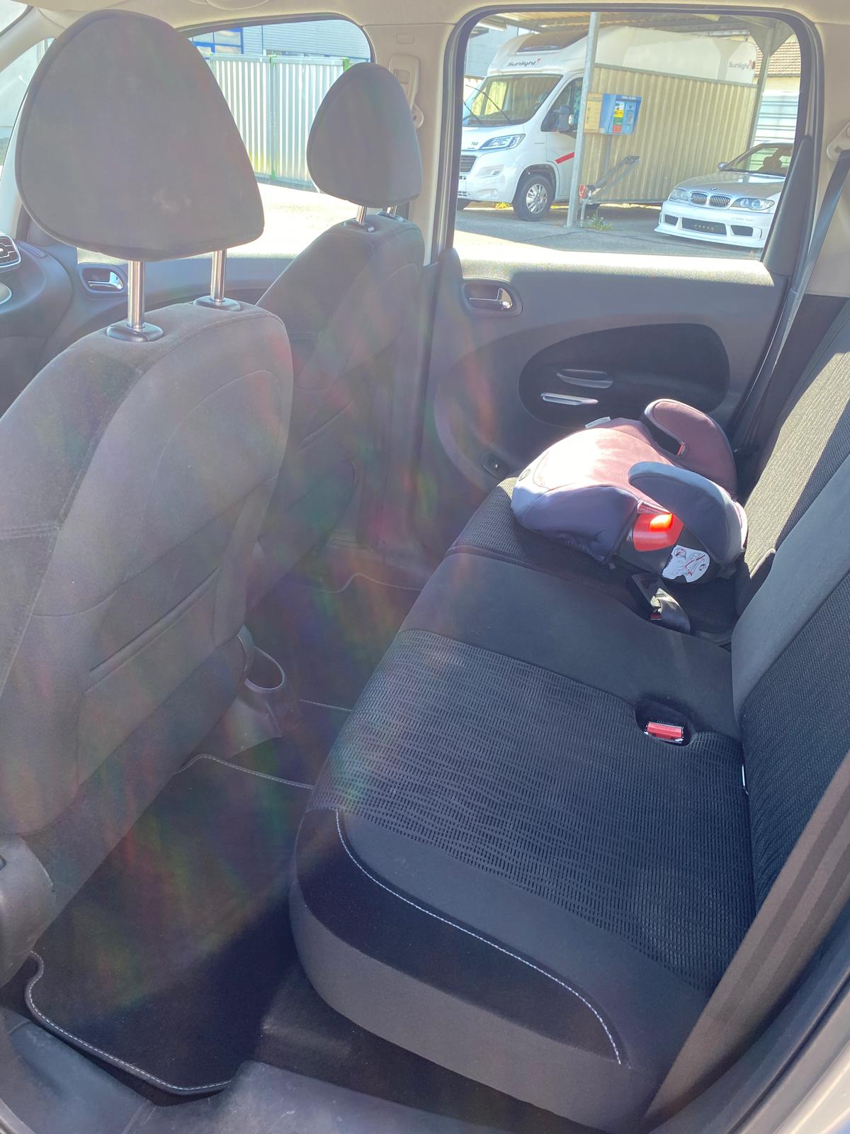 CITROEN C3 Picasso 1.6i 16V Exclusive EGS6-image-11