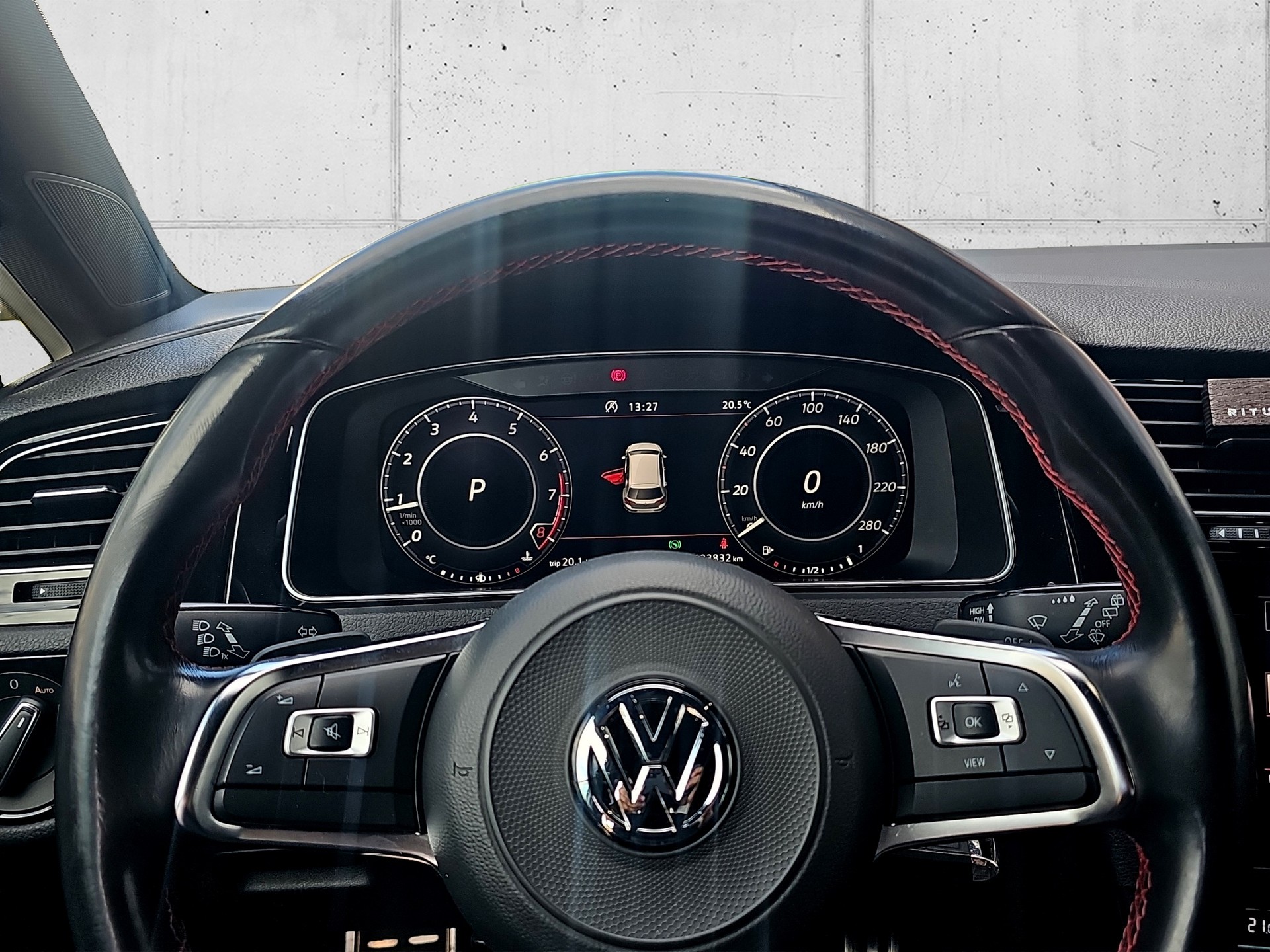 VW Golf 2.0 TSI GTI Performance DSG-image-13