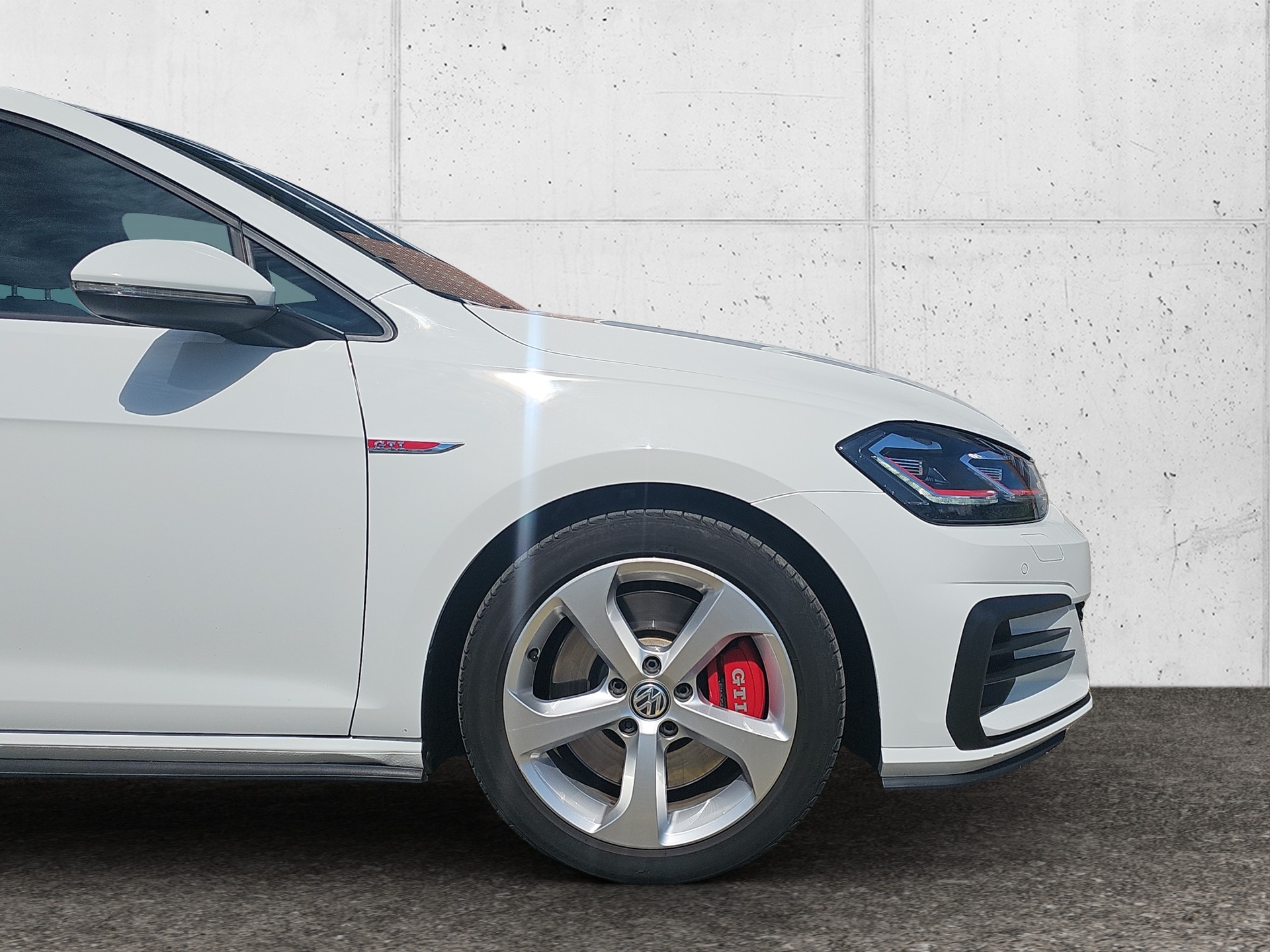 VW Golf 2.0 TSI GTI Performance DSG-image-9