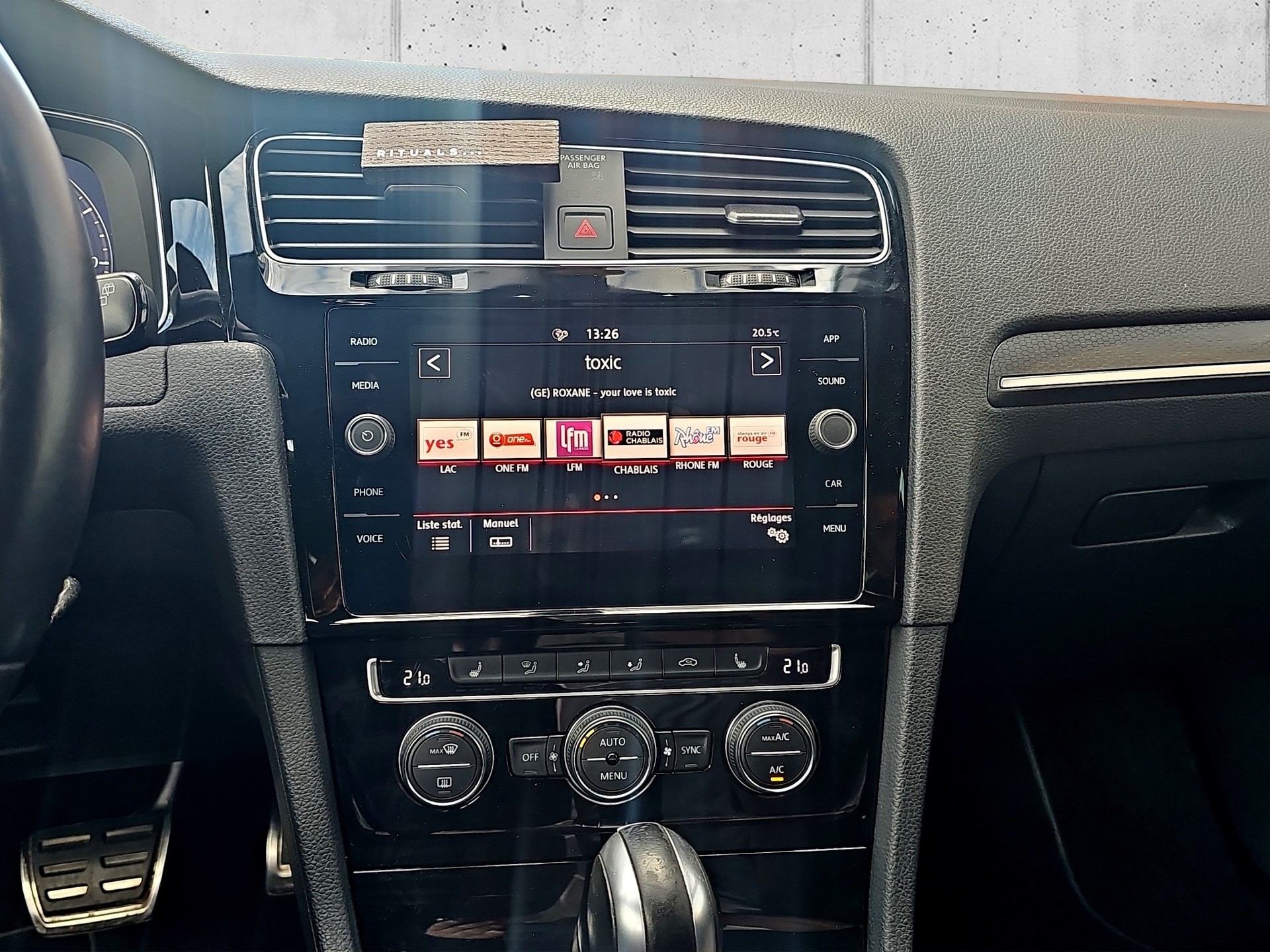 VW Golf 2.0 TSI GTI Performance DSG-image-18