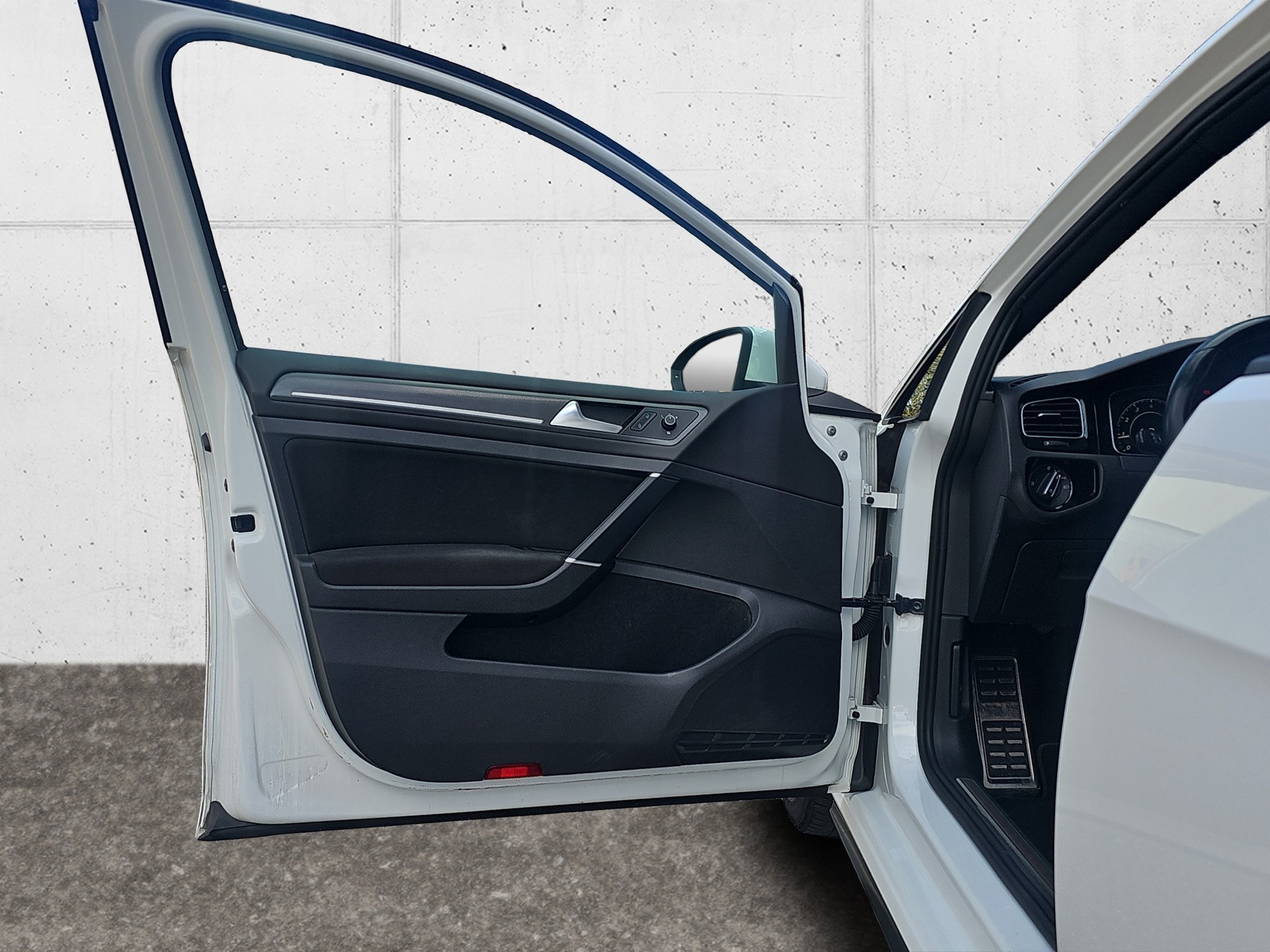 VW Golf 2.0 TSI GTI Performance DSG-image-23