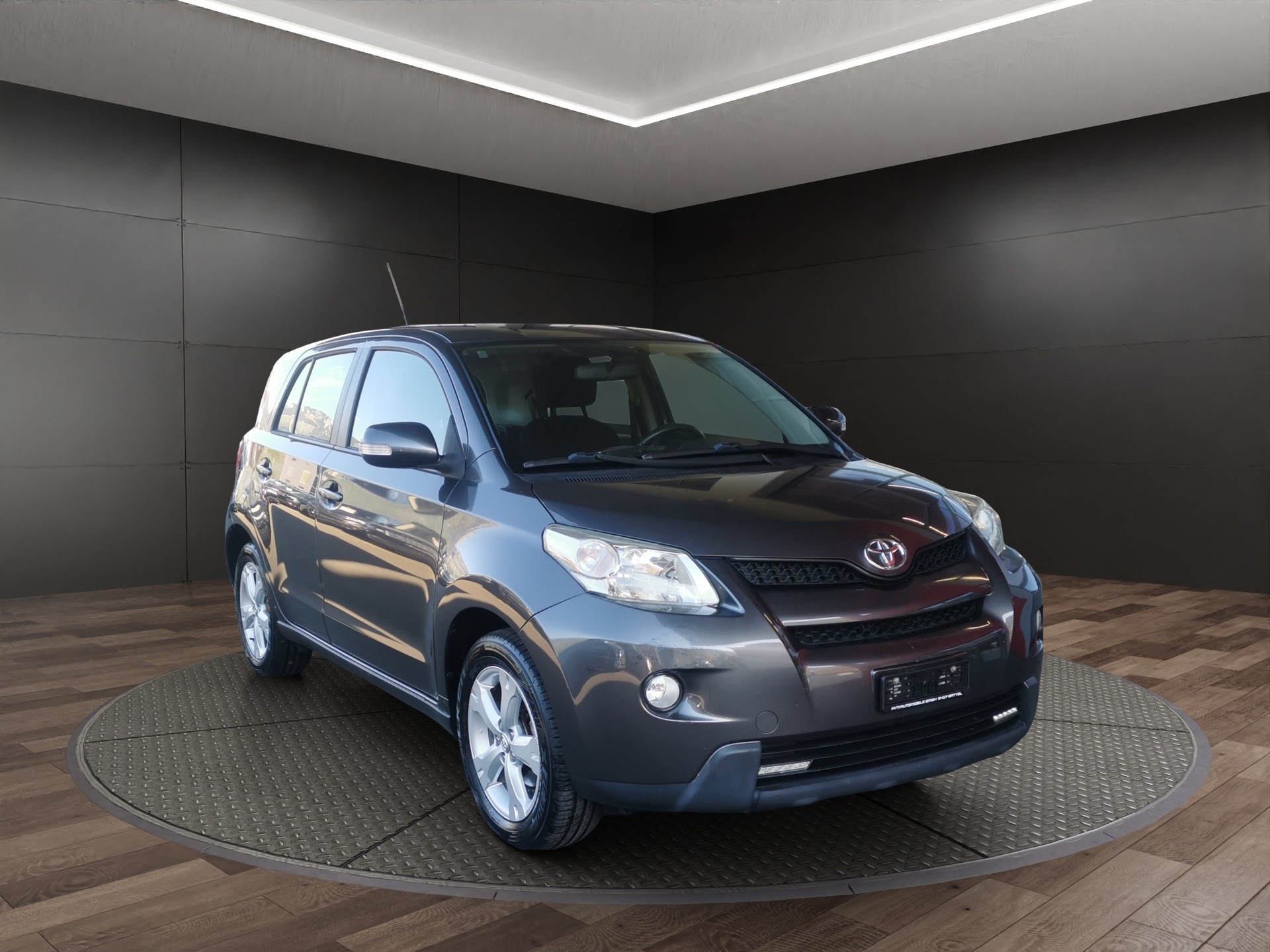 TOYOTA UrbanCruiser 1.4 D-4D Linea Terra 4WD-image-0