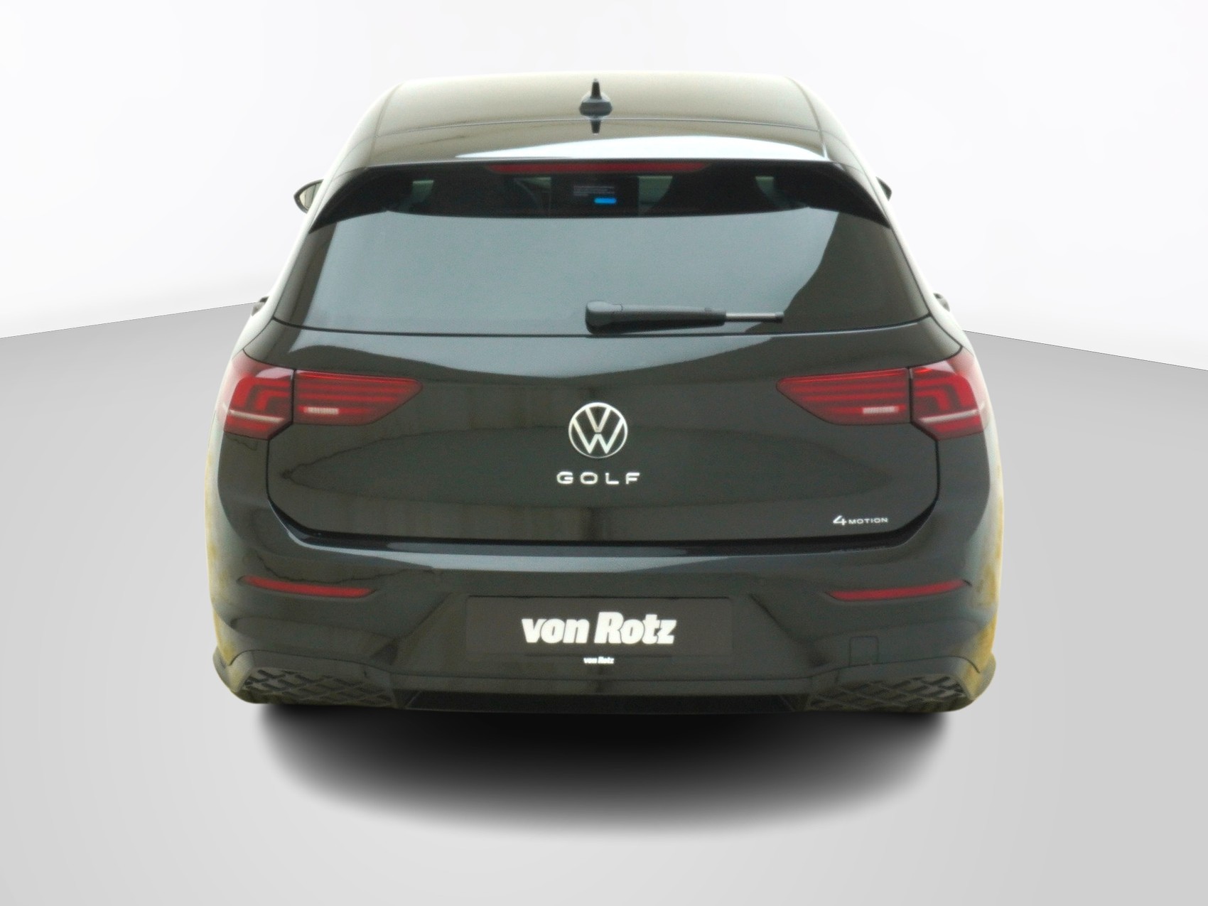 VW Golf VIII 2.0 TSI R-Line DSG 4Motion-image-2