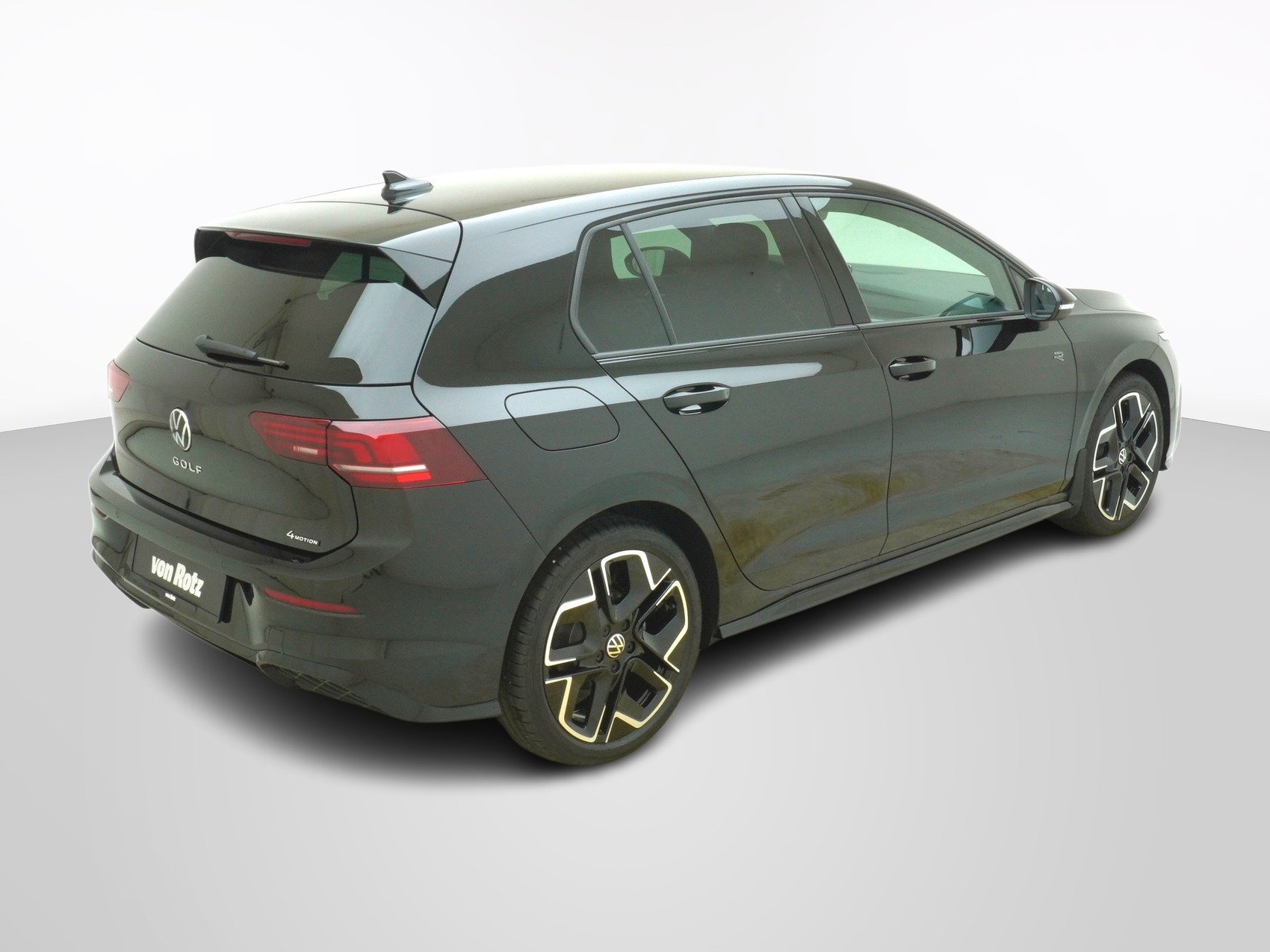 VW Golf VIII 2.0 TSI R-Line DSG 4Motion-image-4
