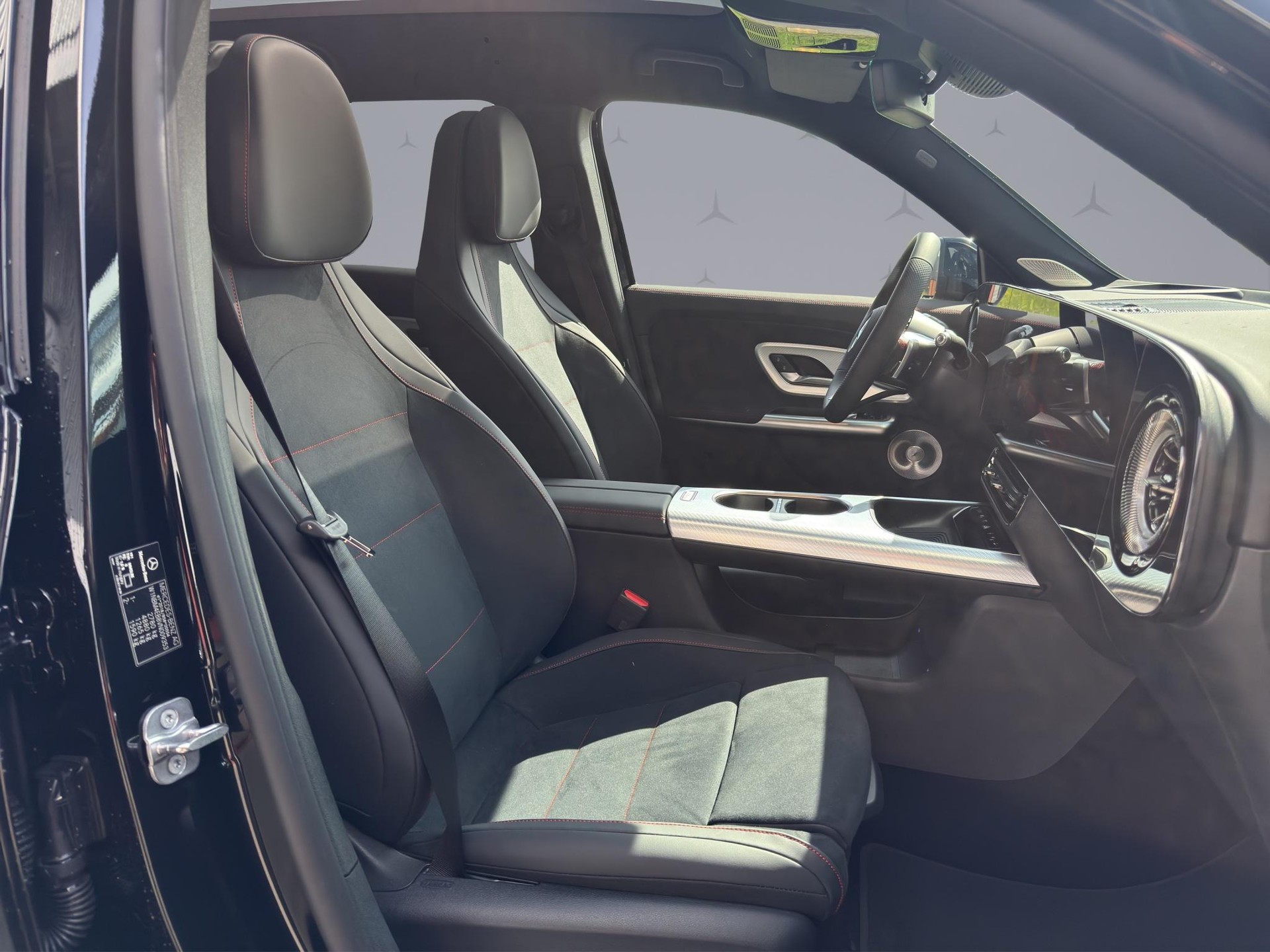 MERCEDES-BENZ GLB 350 4matic-image-16