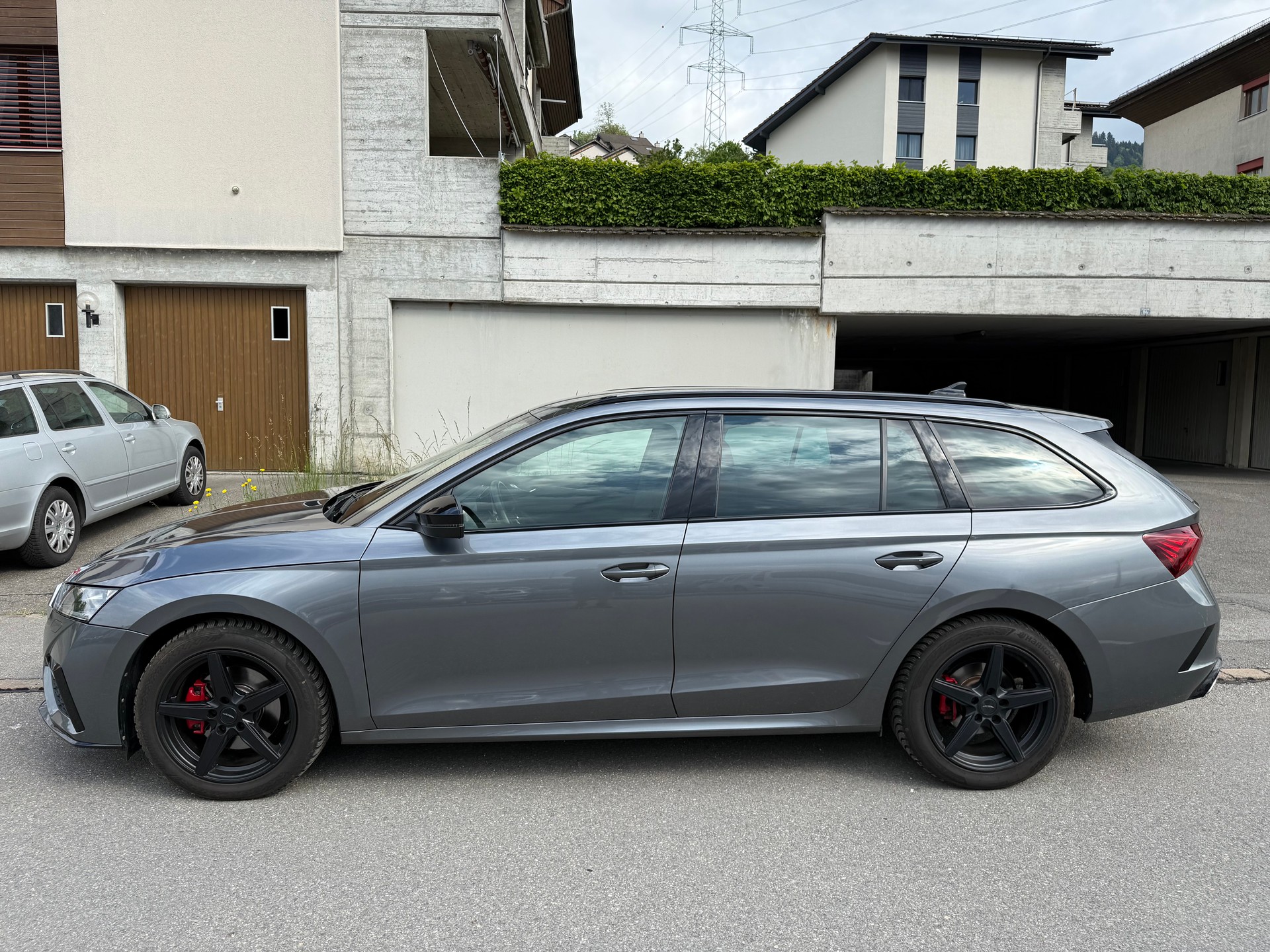 SKODA Octavia Combi 2.0 TDI DSG RS 4x4-image-3