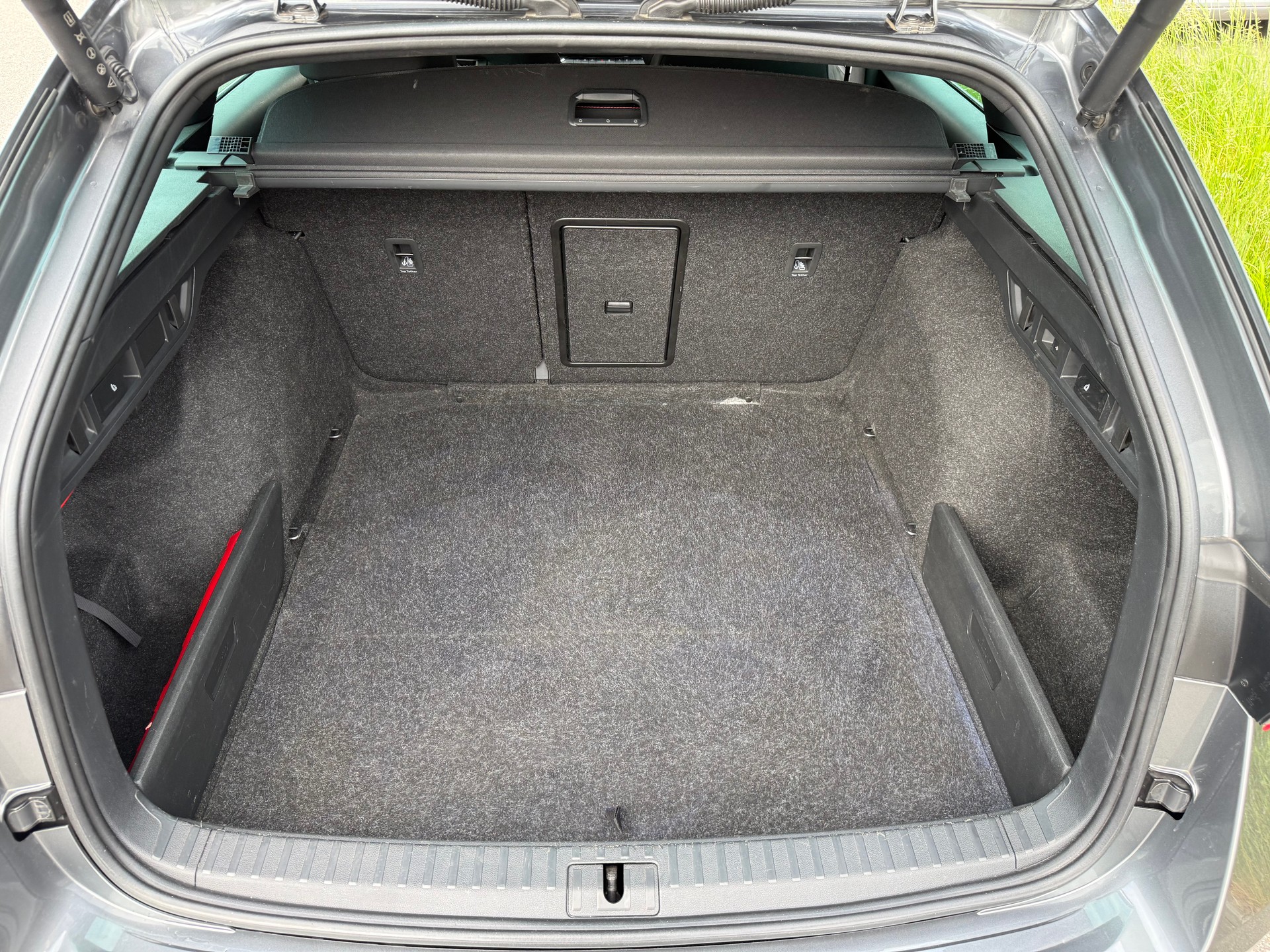 SKODA Octavia Combi 2.0 TDI DSG RS 4x4-image-10