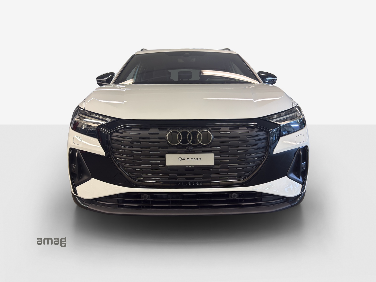 AUDI Q4 e-tron 45 quattro-image-6