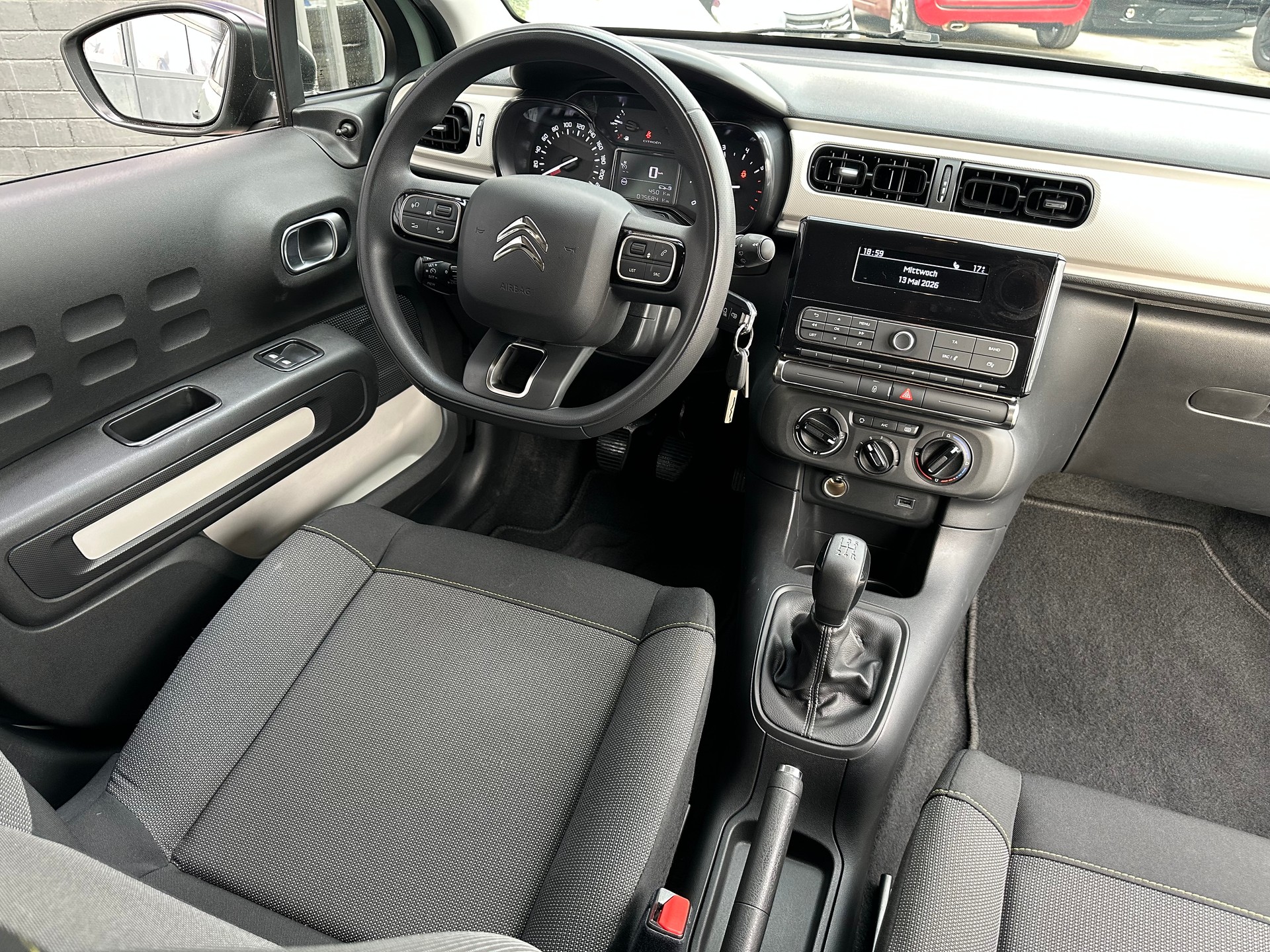 CITROEN C3 1.2i PureTech Live-image-11