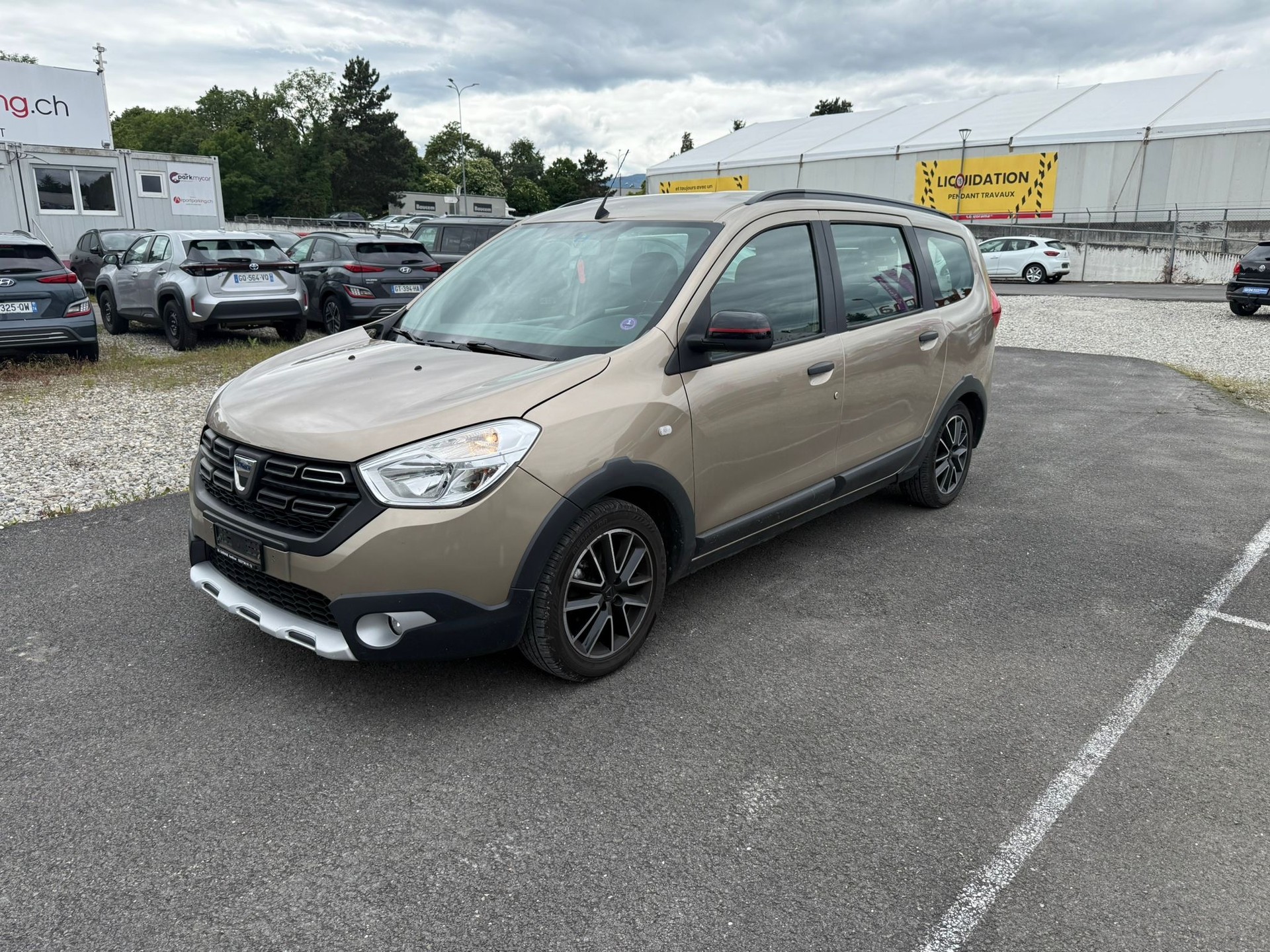 DACIA Lodgy 1.6 Stepway 5PL-image-1