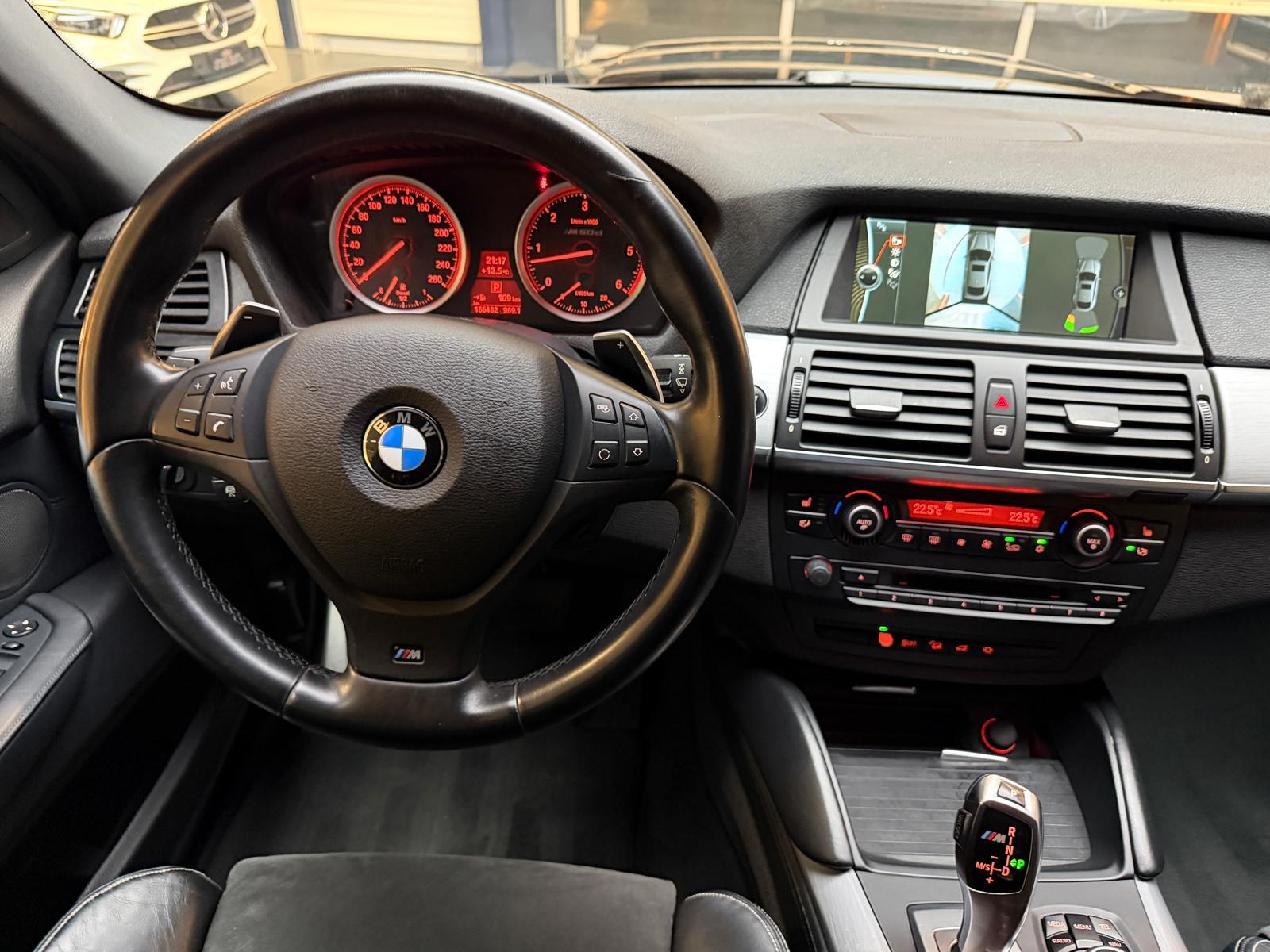 BMW X6 M50d-image-12