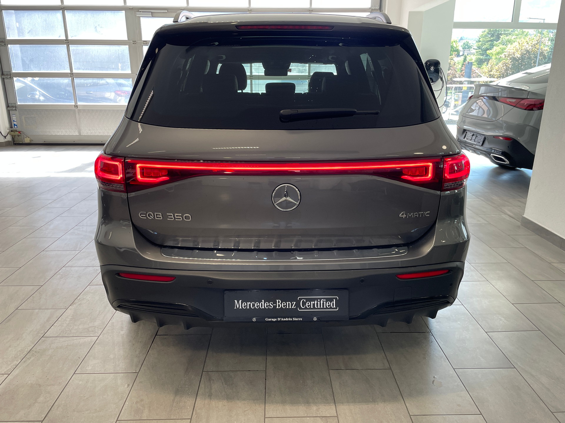 MERCEDES-BENZ EQB 350 AMG Line 4Matic 7 places-image-5