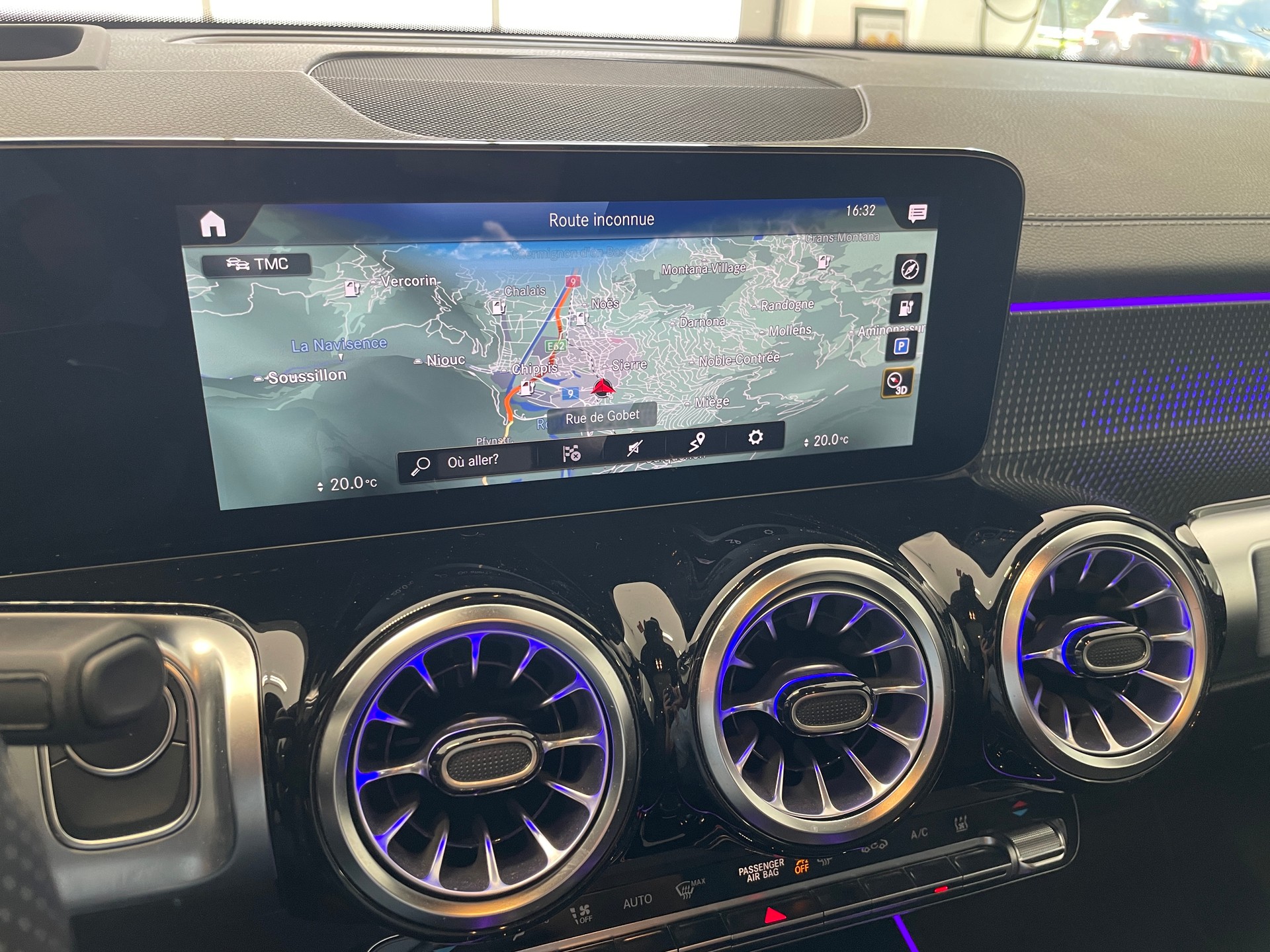 MERCEDES-BENZ EQB 350 AMG Line 4Matic 7 places-image-16