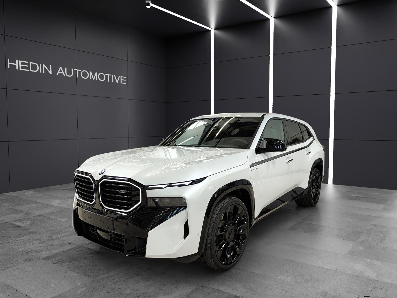 BMW XM 50e Plug-in Hybrid-image-0