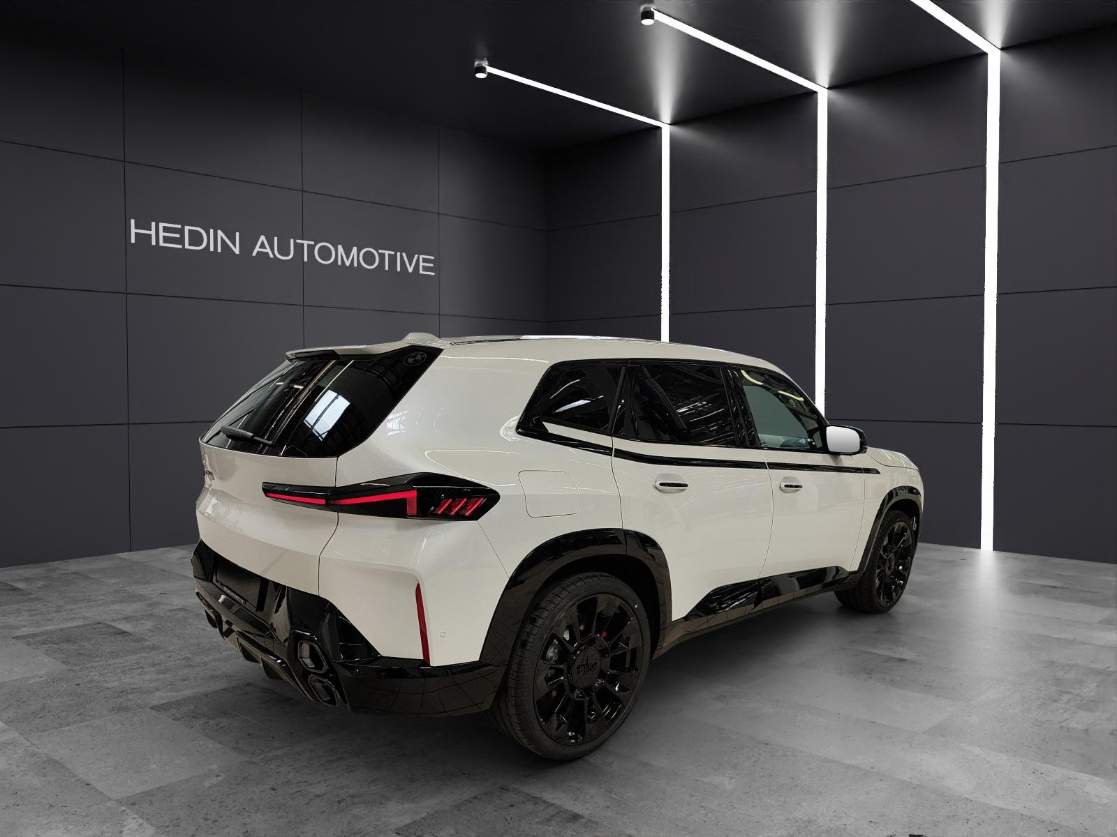 BMW XM 50e Plug-in Hybrid-image-5