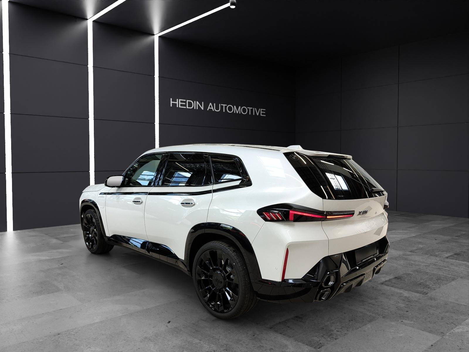 BMW XM 50e Plug-in Hybrid-image-3