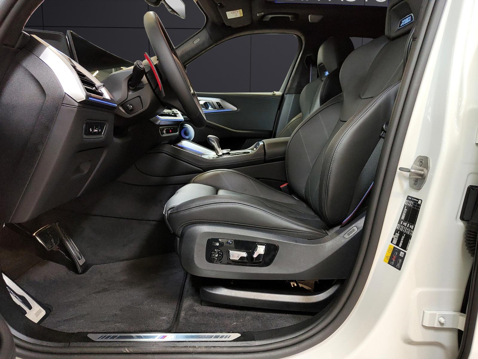BMW XM 50e Plug-in Hybrid-image-9