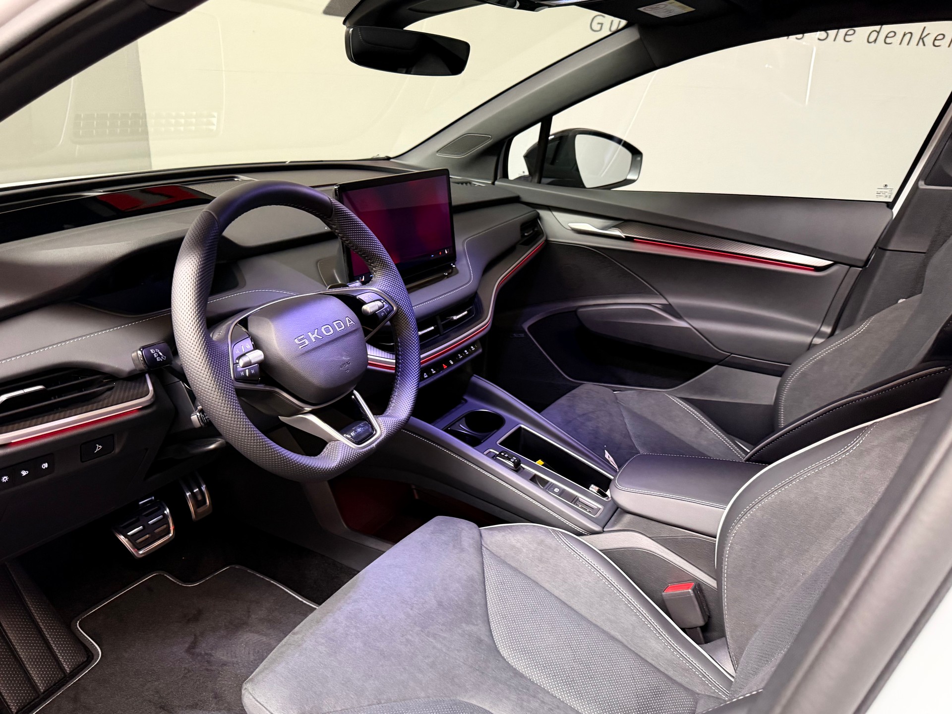 SKODA Enyaq 85x Sportline 4x4-image-15