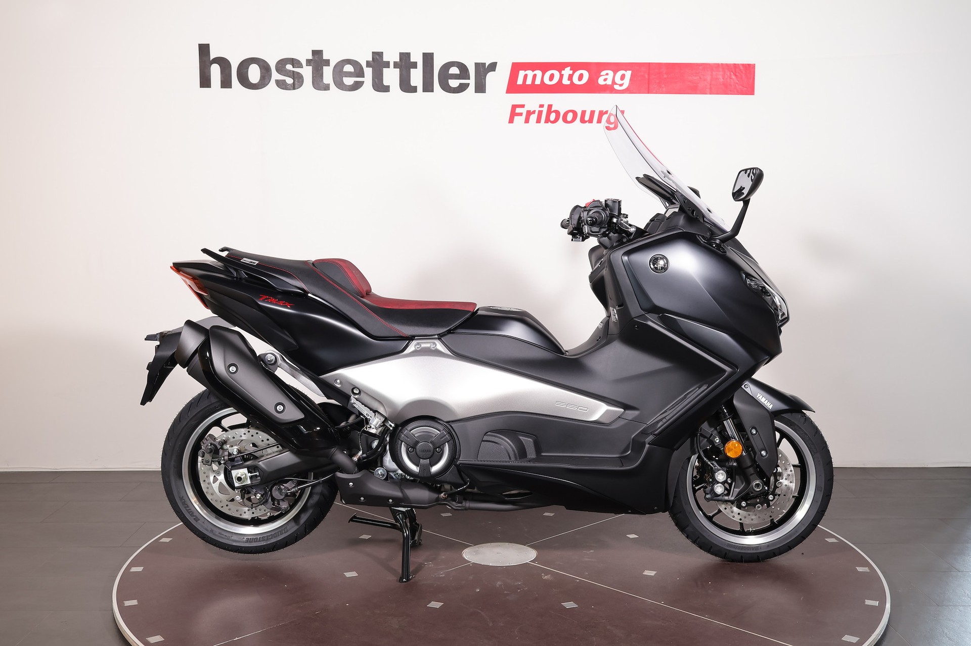 YAMAHA TMAX 25th Anniversary-showroom-element-1