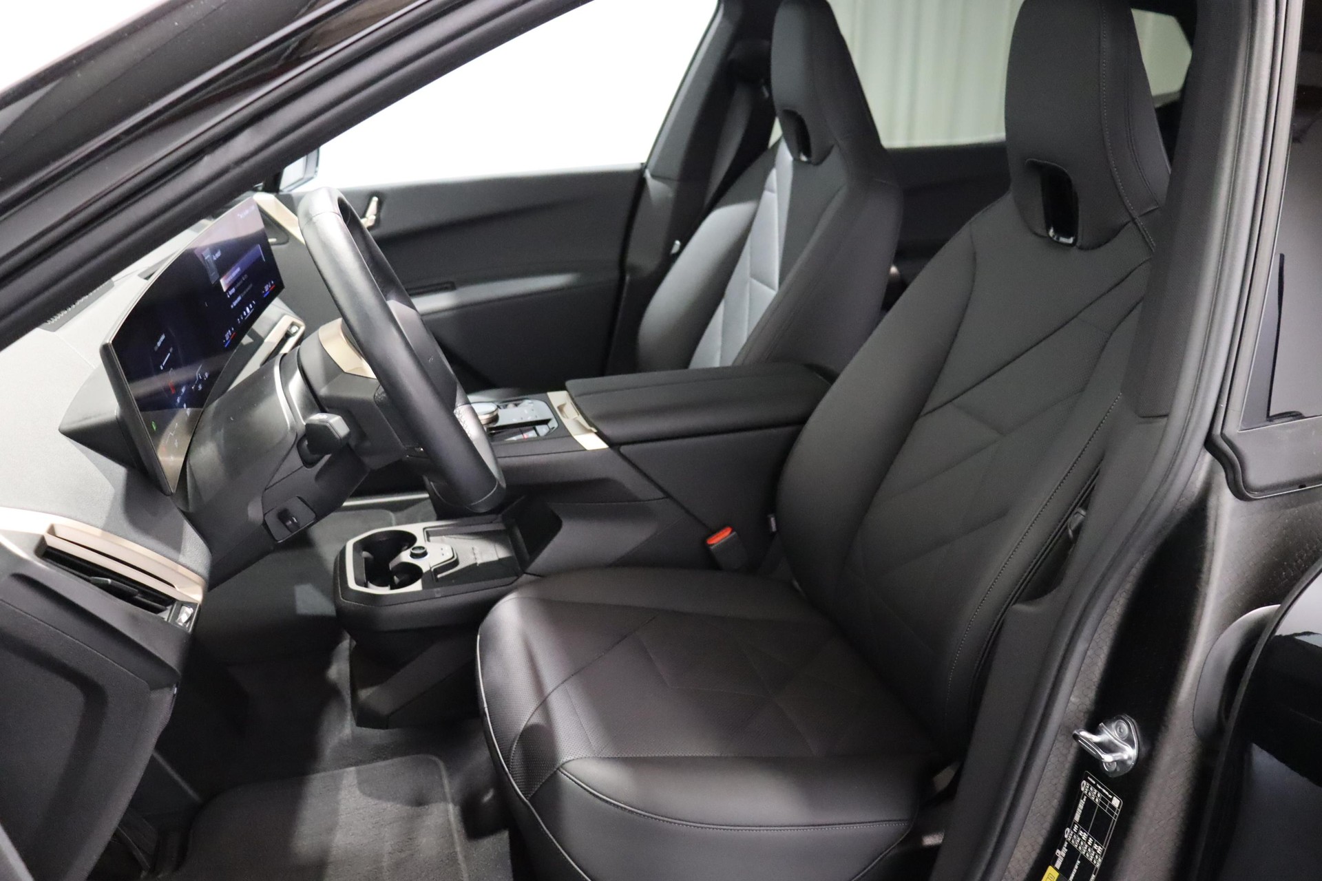 BMW iX xDrive50-image-8
