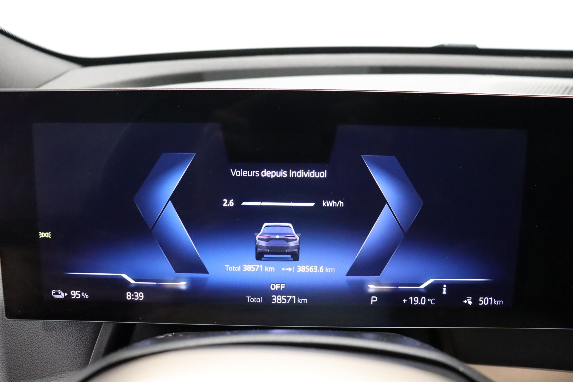 BMW iX xDrive50-image-13