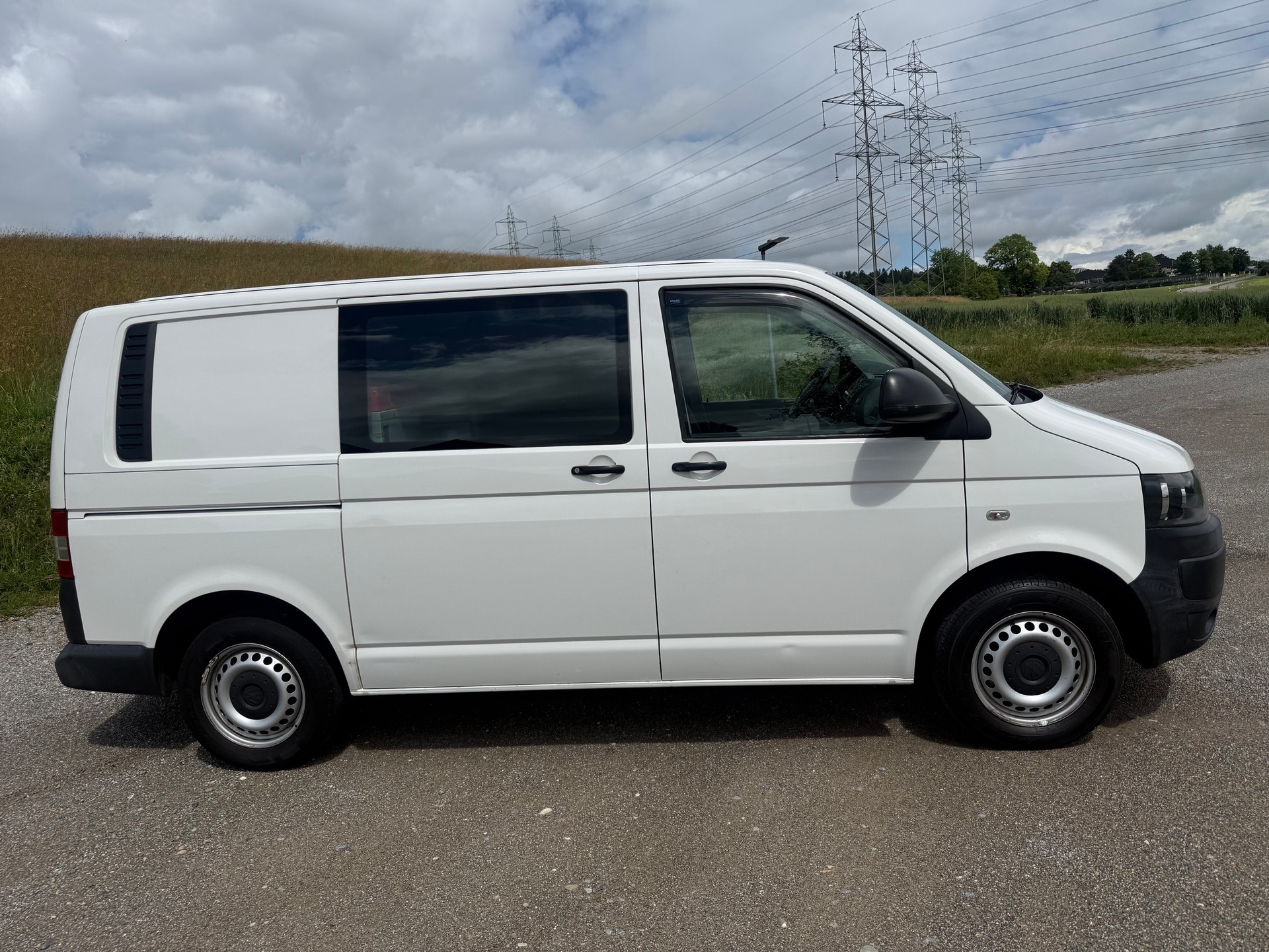 VW T5 2.0 TDI-image-4