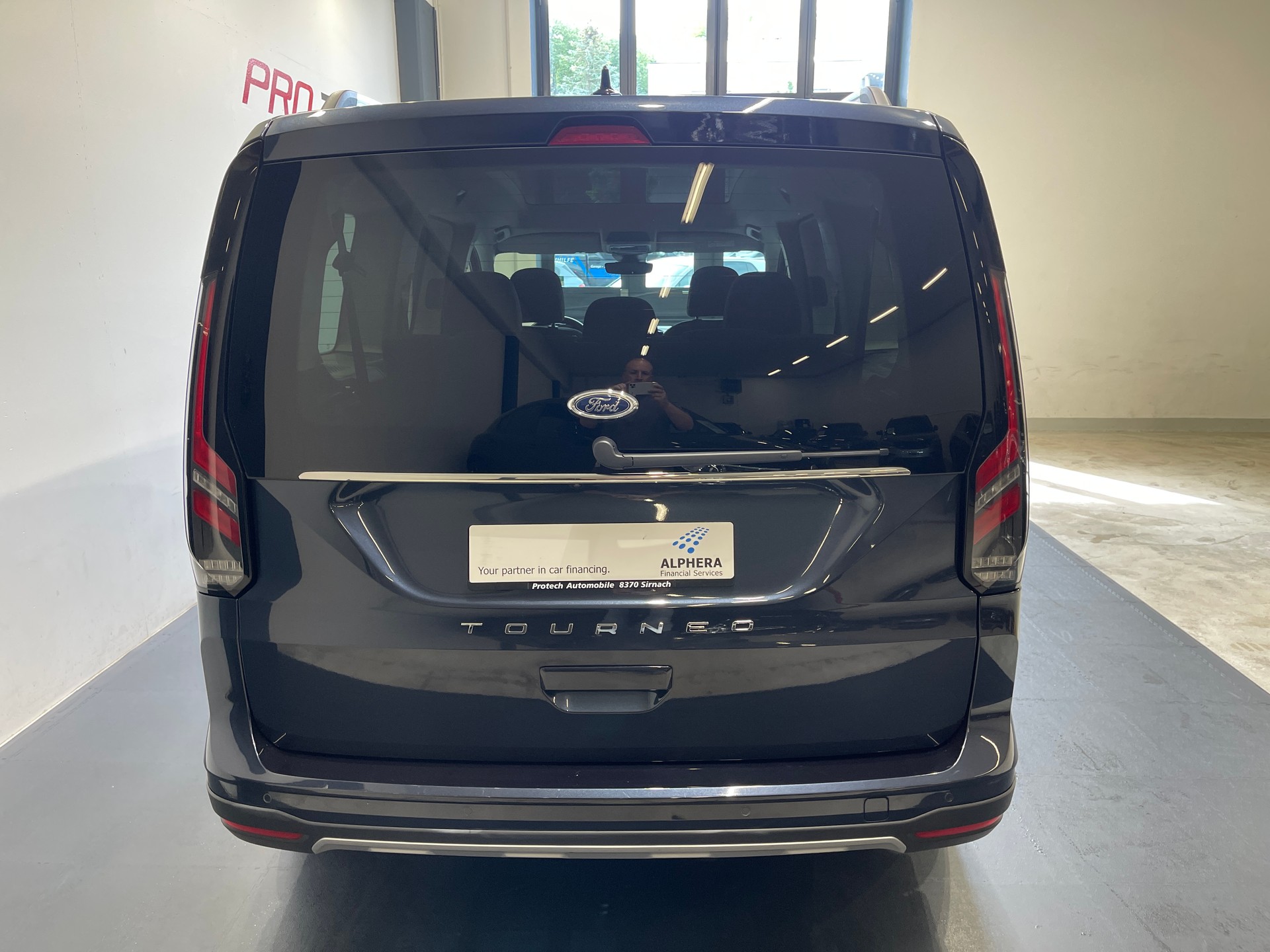 FORD Grand Tourneo Connect 2.0 EcoBlue Active Automat *7PLATZ*-image-6