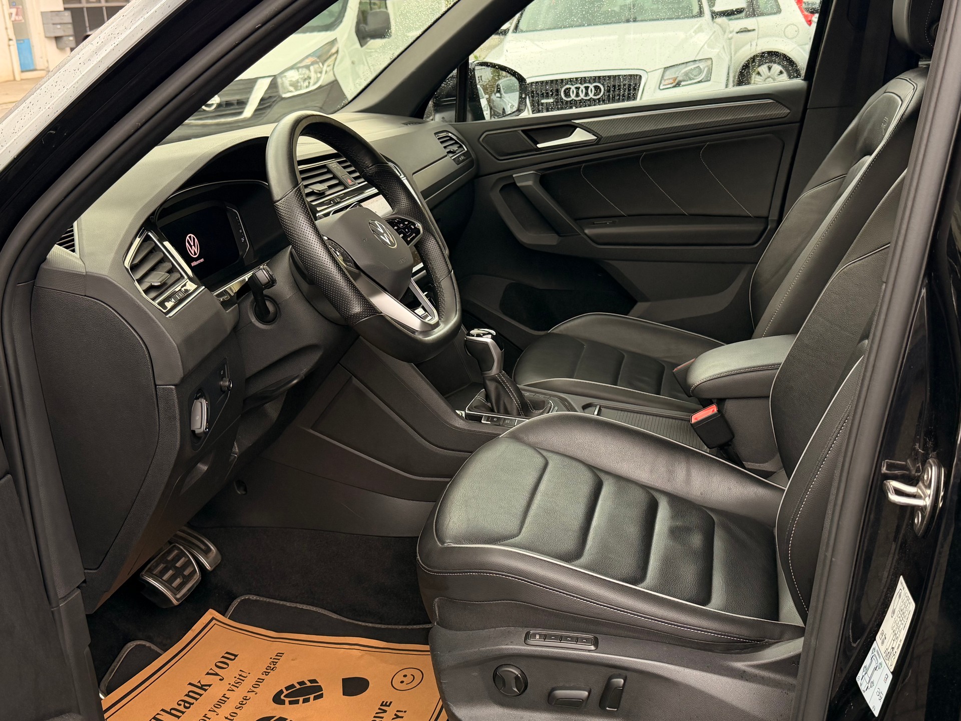 VW Tiguan 2.0 TDI SCR R-Line 4Motion DSG black edition-image-21