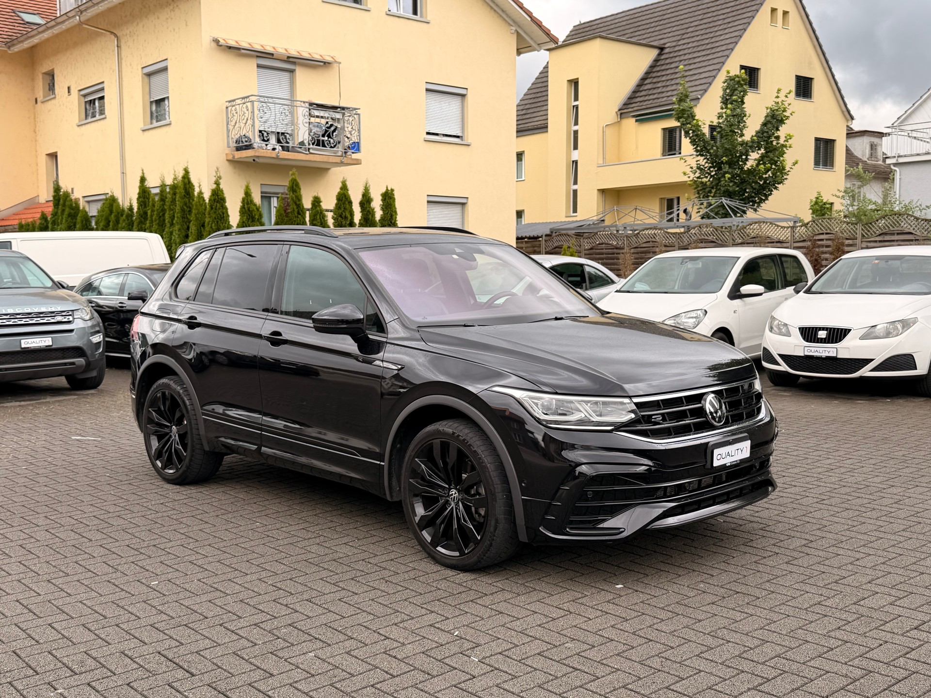 VW Tiguan 2.0 TDI SCR R-Line 4Motion DSG black edition-image-5