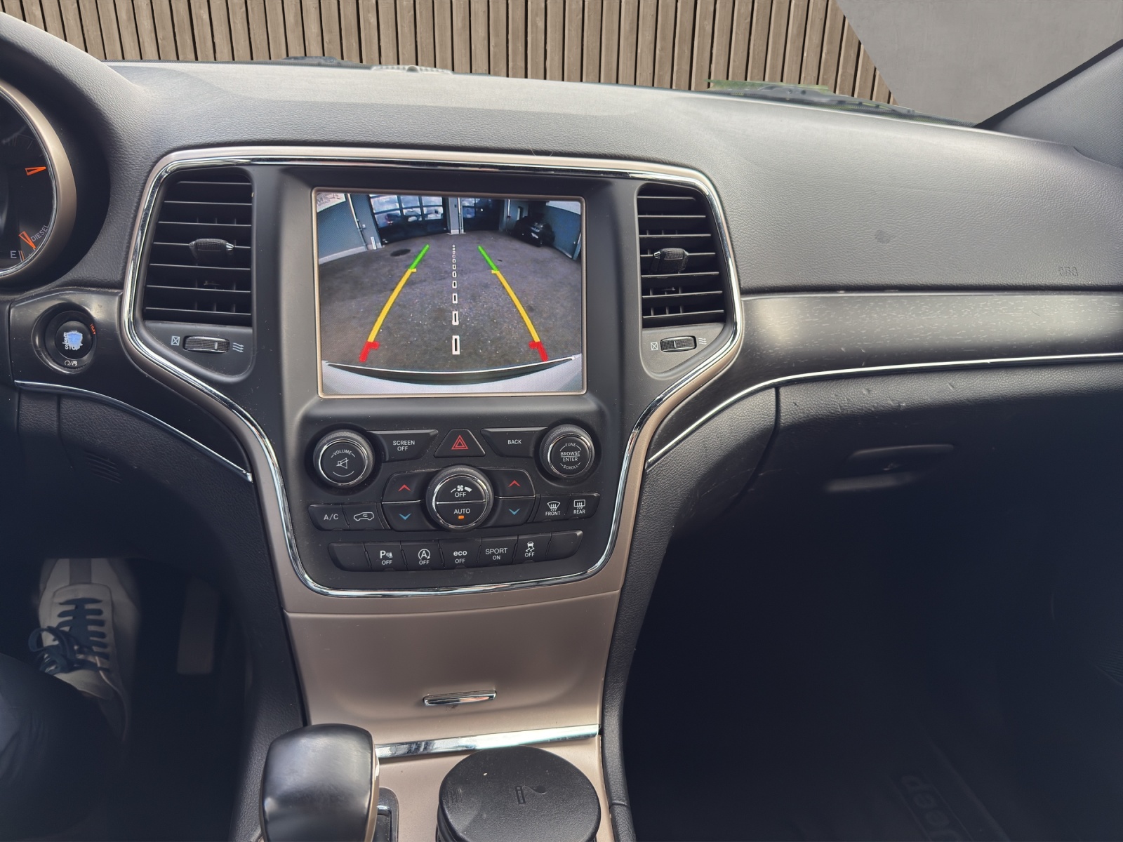 JEEP Grand Cherokee 3.0 CRD Limited Automatic-image-5