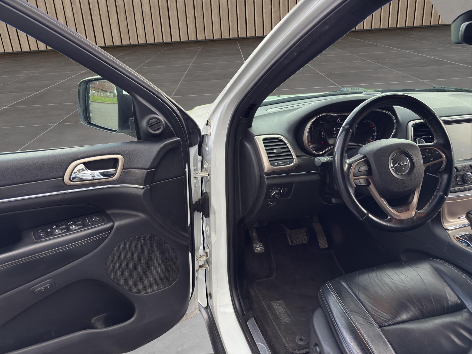 JEEP Grand Cherokee 3.0 CRD Limited Automatic-image-4