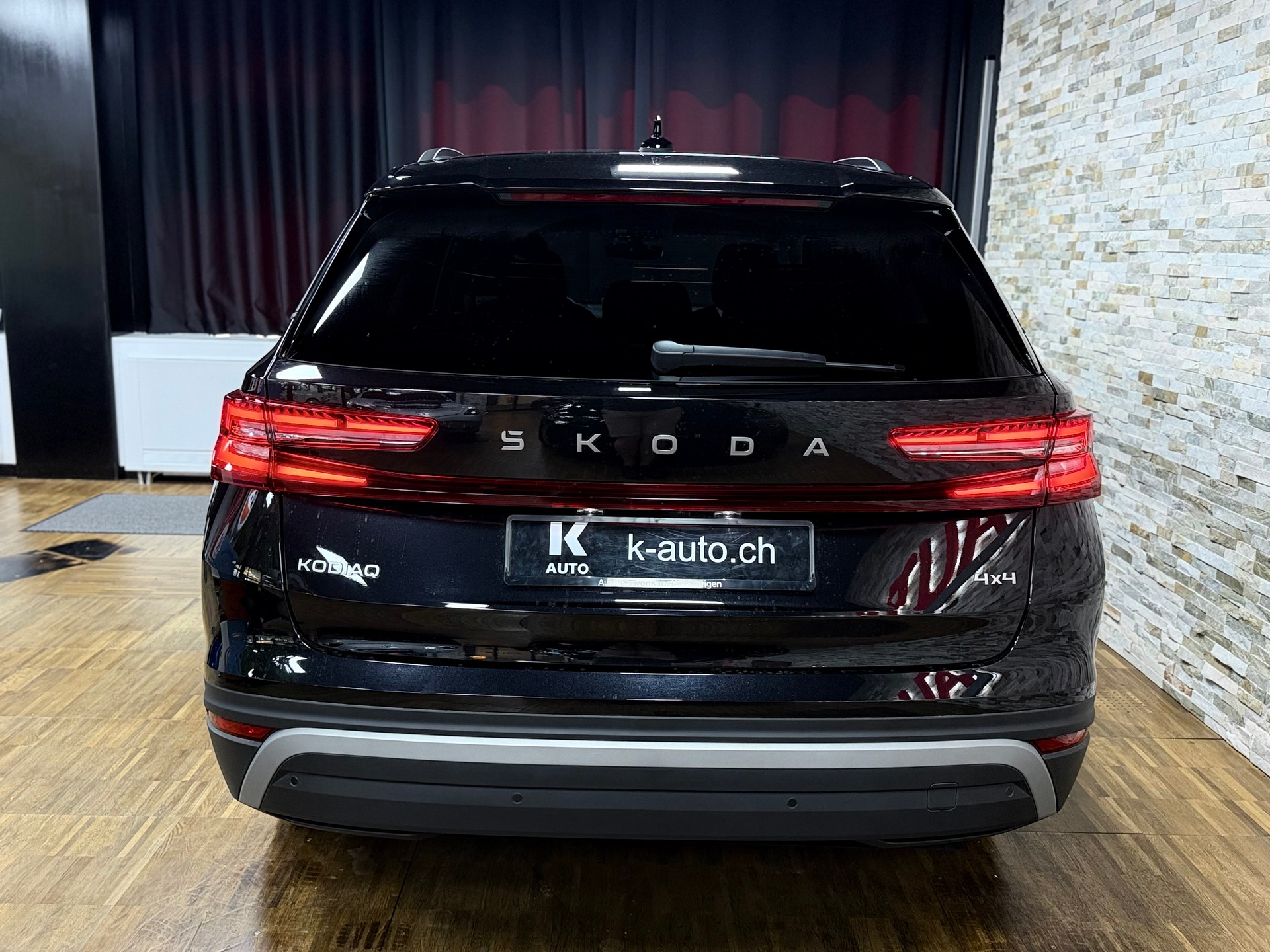 SKODA Kodiaq 2.0 TSI Selection 4x4-image-2