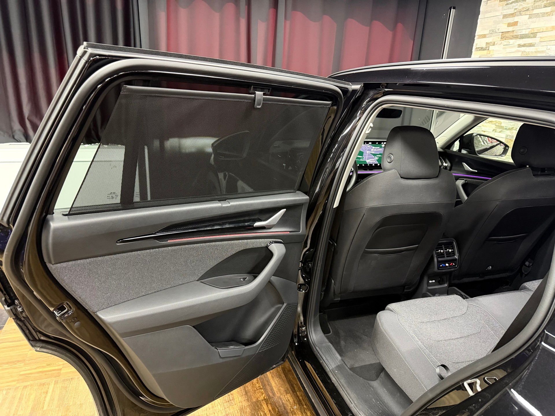 SKODA Kodiaq 2.0 TSI Selection 4x4-image-22