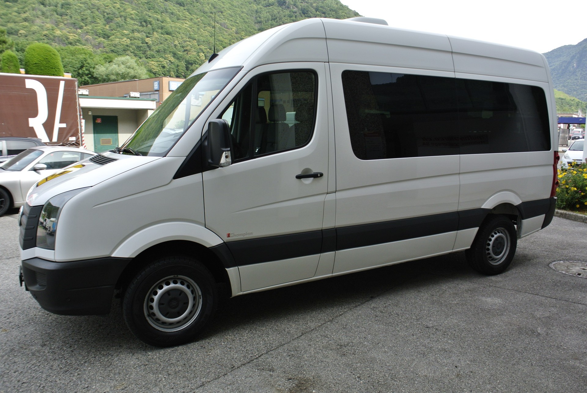 VW Crafter BMT W+B, (Bus 24 Posti)-image-3