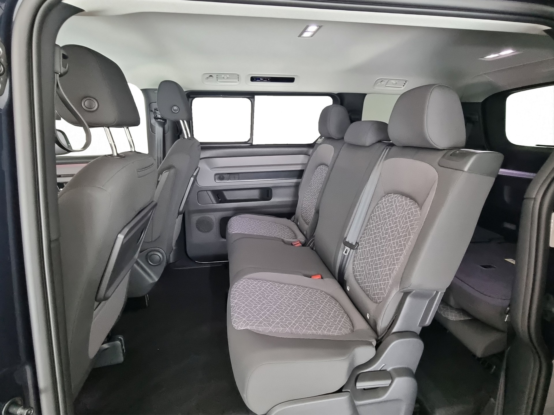 VW ID.Buzz LWB Pro (lang) 7-Sitzer-image-6