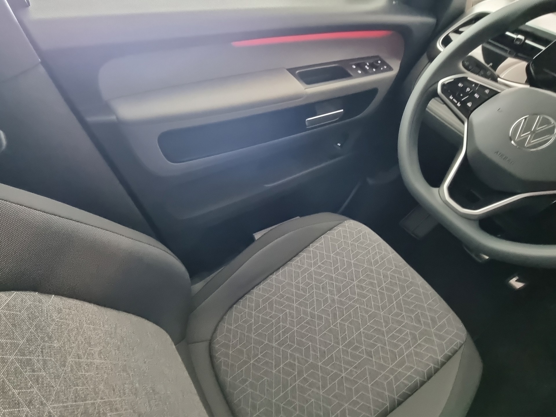 VW ID.Buzz LWB Pro (lang) 7-Sitzer-image-11