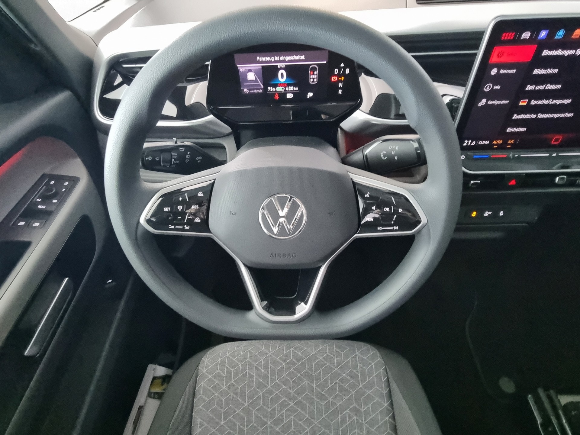VW ID.Buzz LWB Pro (lang) 7-Sitzer-image-8