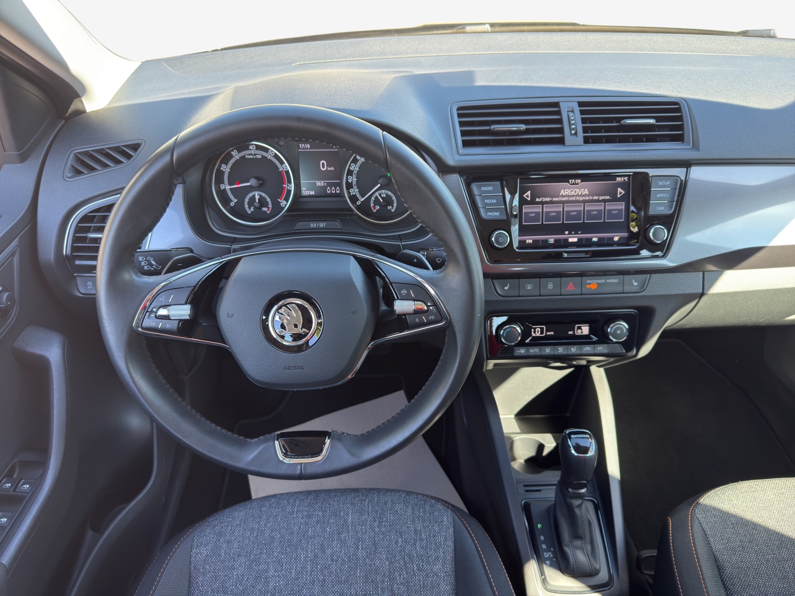 SKODA Fabia 1.0 TSI Clever DSG-image-8