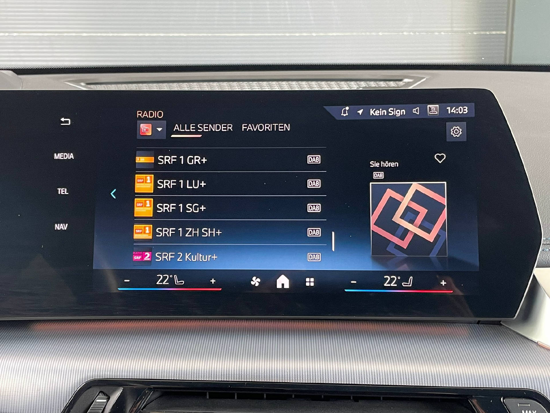 BMW X1 25e xDrive paddles-image-14