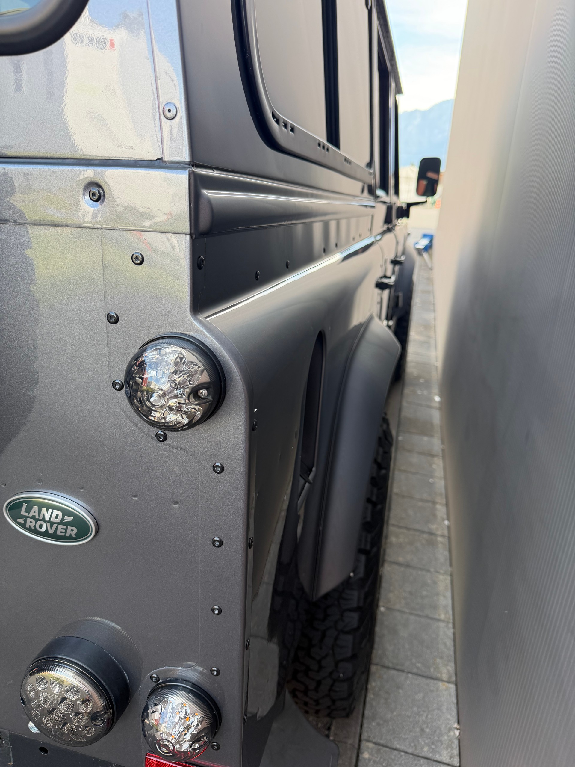 LAND ROVER Defender 110 2.2 TD4 67YRS *verzinkt*-image-15