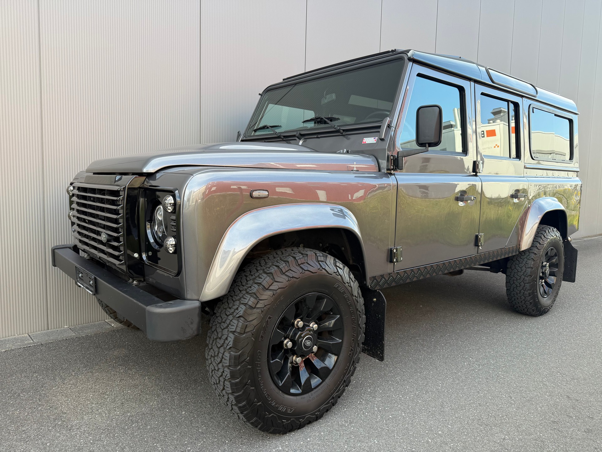 LAND ROVER Defender 110 2.2 TD4 67YRS *verzinkt*-image-0