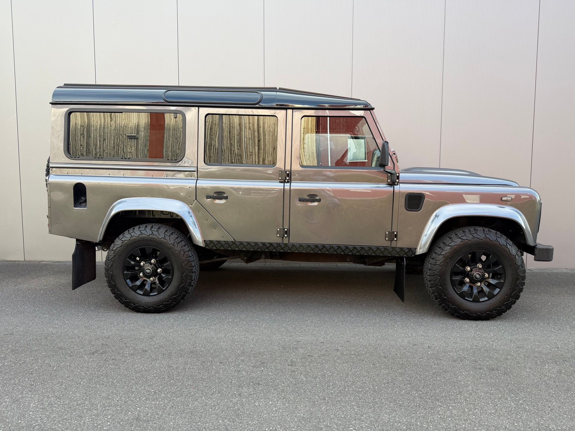 LAND ROVER Defender 110 2.2 TD4 67YRS *verzinkt*-image-4