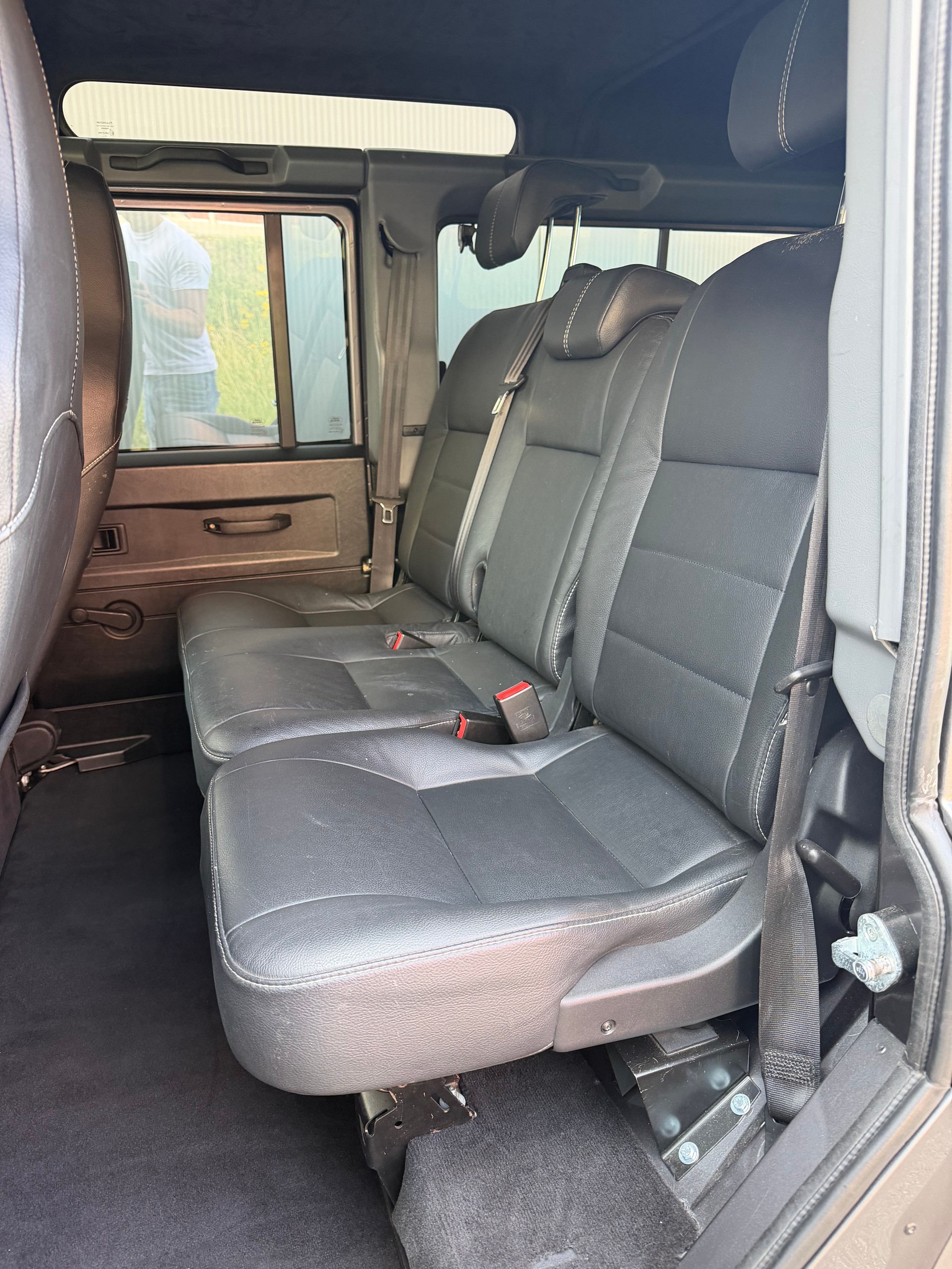 LAND ROVER Defender 110 2.2 TD4 67YRS *verzinkt*-image-9