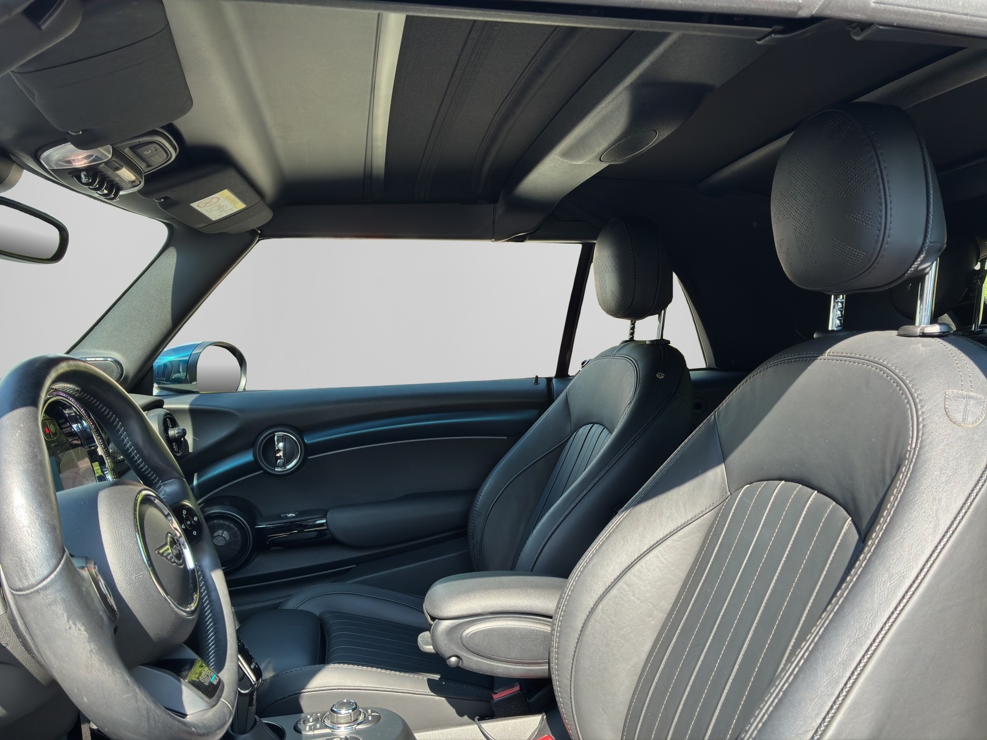 MINI Cabrio Cooper S SDKG-image-10
