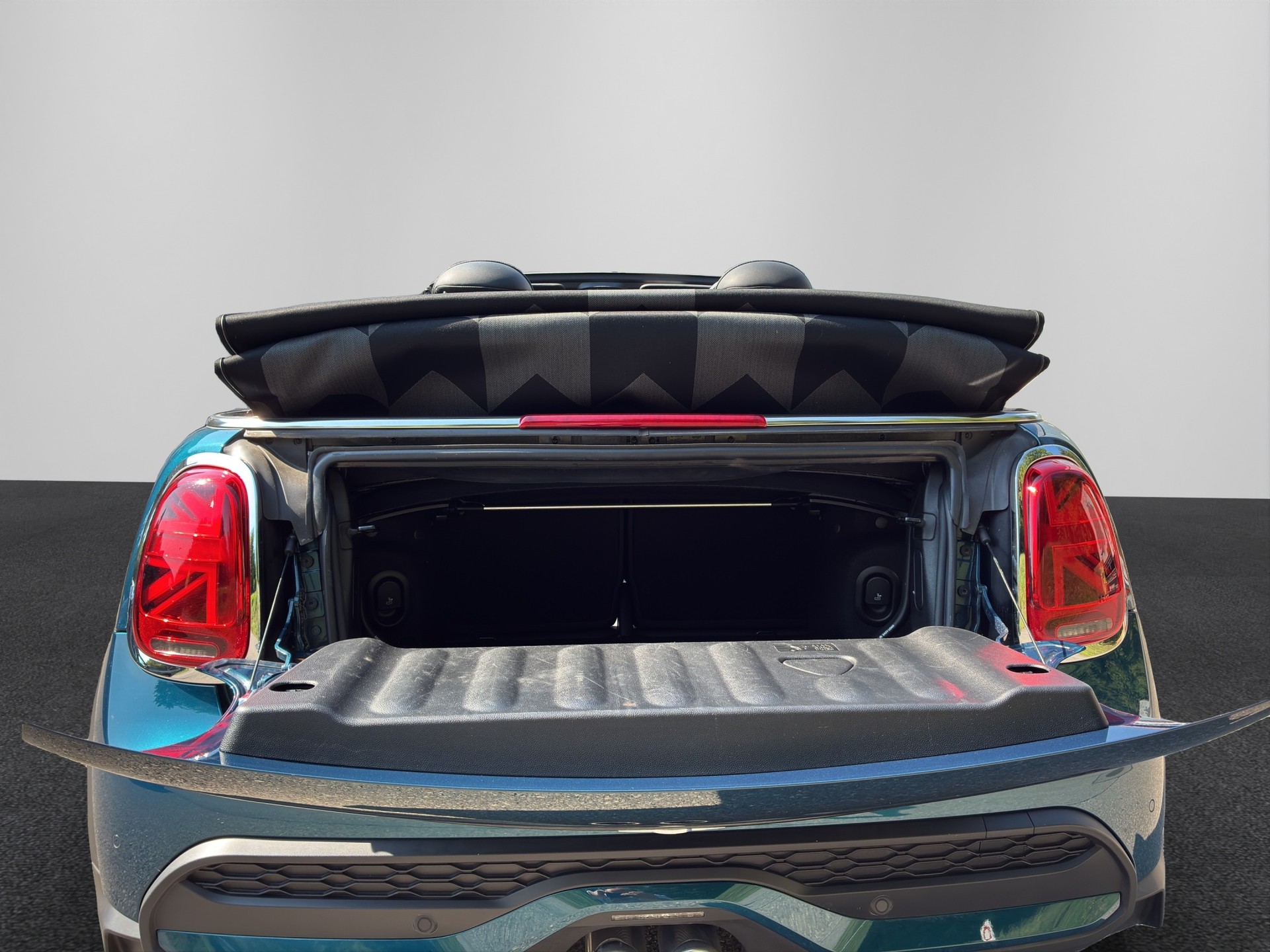 MINI Cabrio Cooper S SDKG-image-18