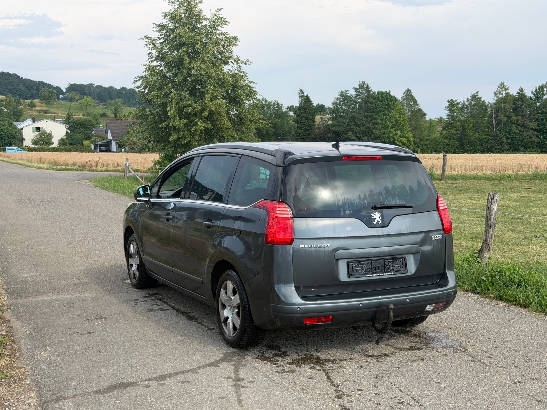 PEUGEOT 5008 1.6 16V T Sport Pack-image-3
