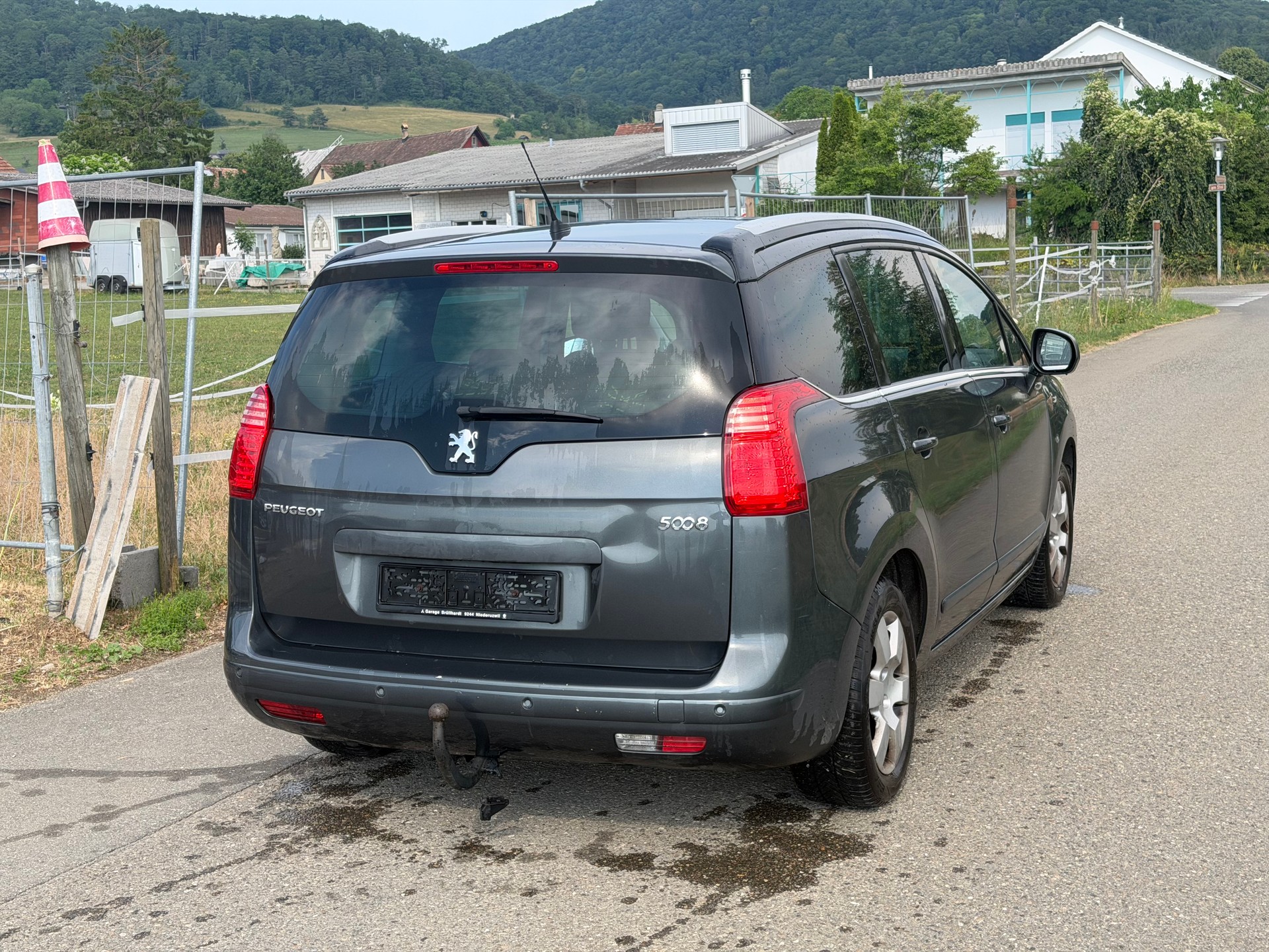 PEUGEOT 5008 1.6 16V T Sport Pack-image-5