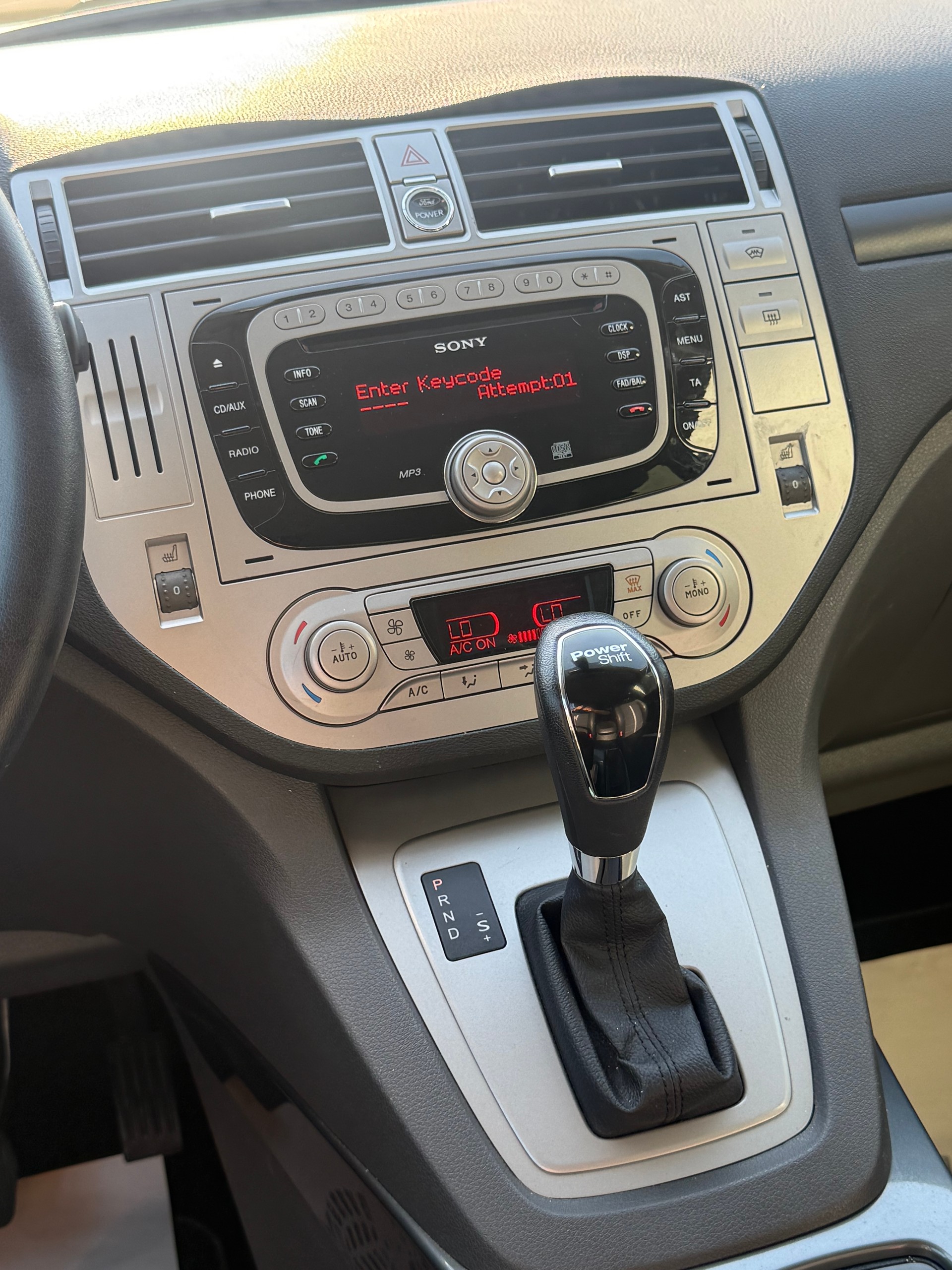 FORD Kuga 2.0 TDCi Titanium 4WD-image-6