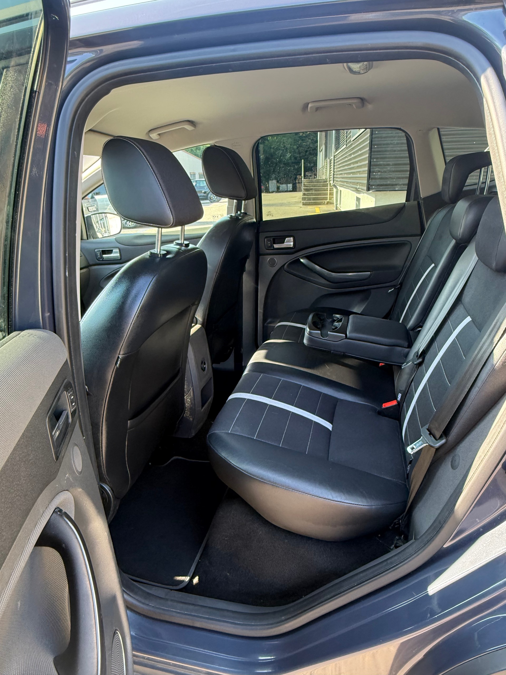 FORD Kuga 2.0 TDCi Titanium 4WD-image-2